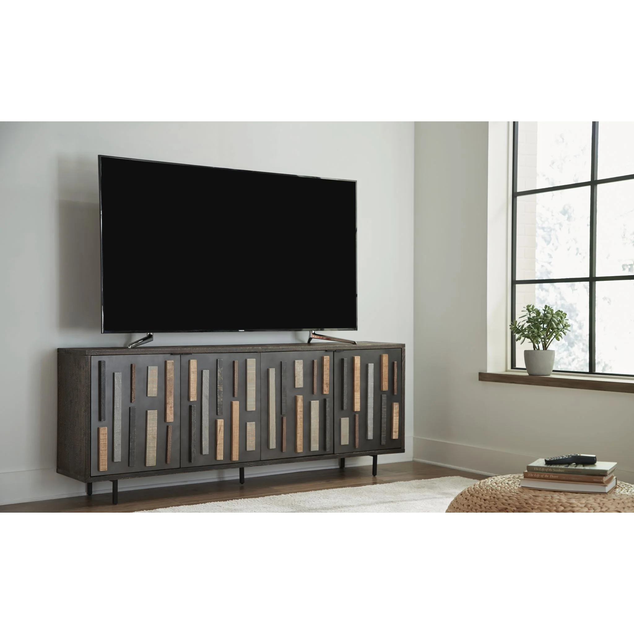 Franchester Accent Cabinet - Image 7