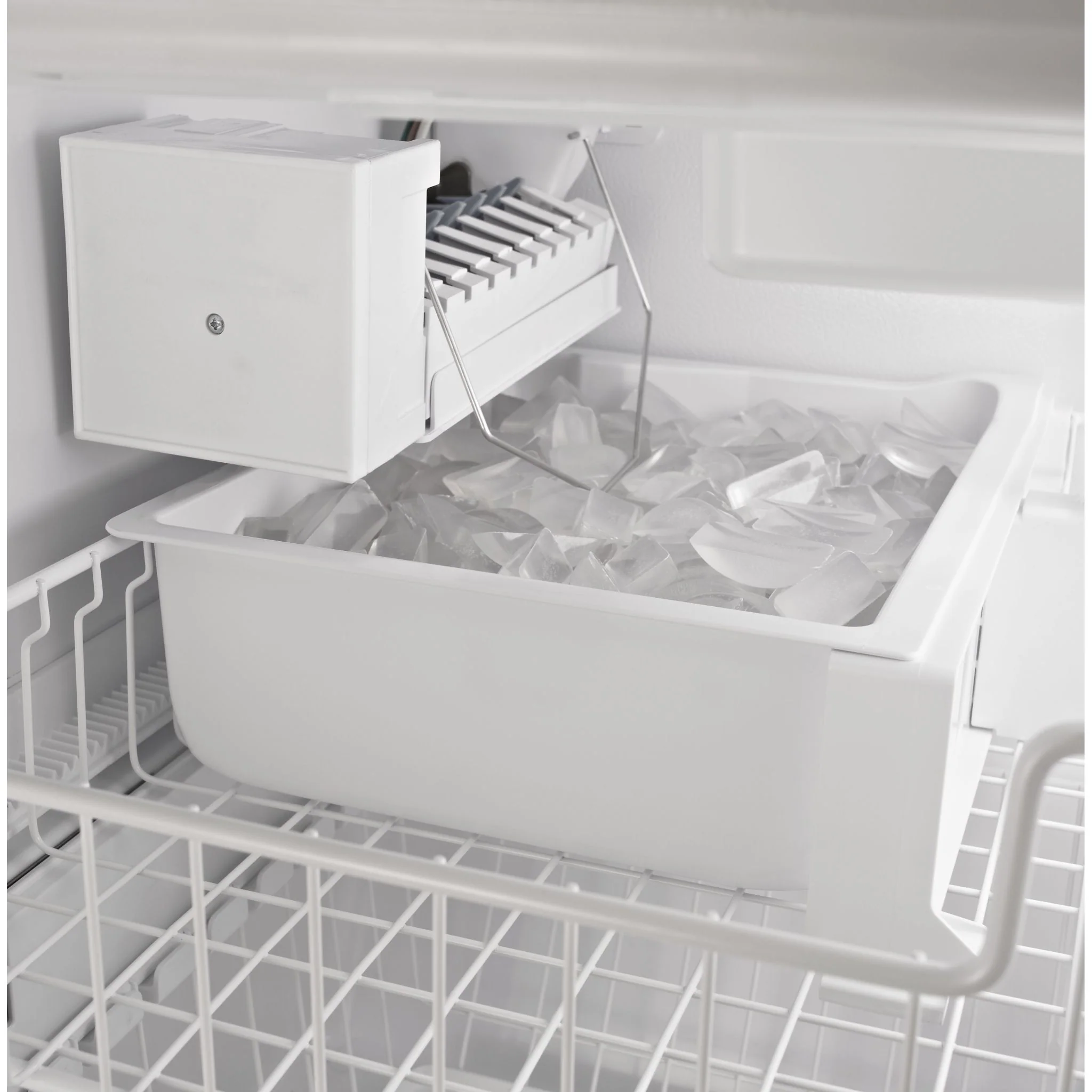 Maytag  36" Wide French Door Refrigerator - 25 cu. ft. (MFF2558FEZ) - Image 9