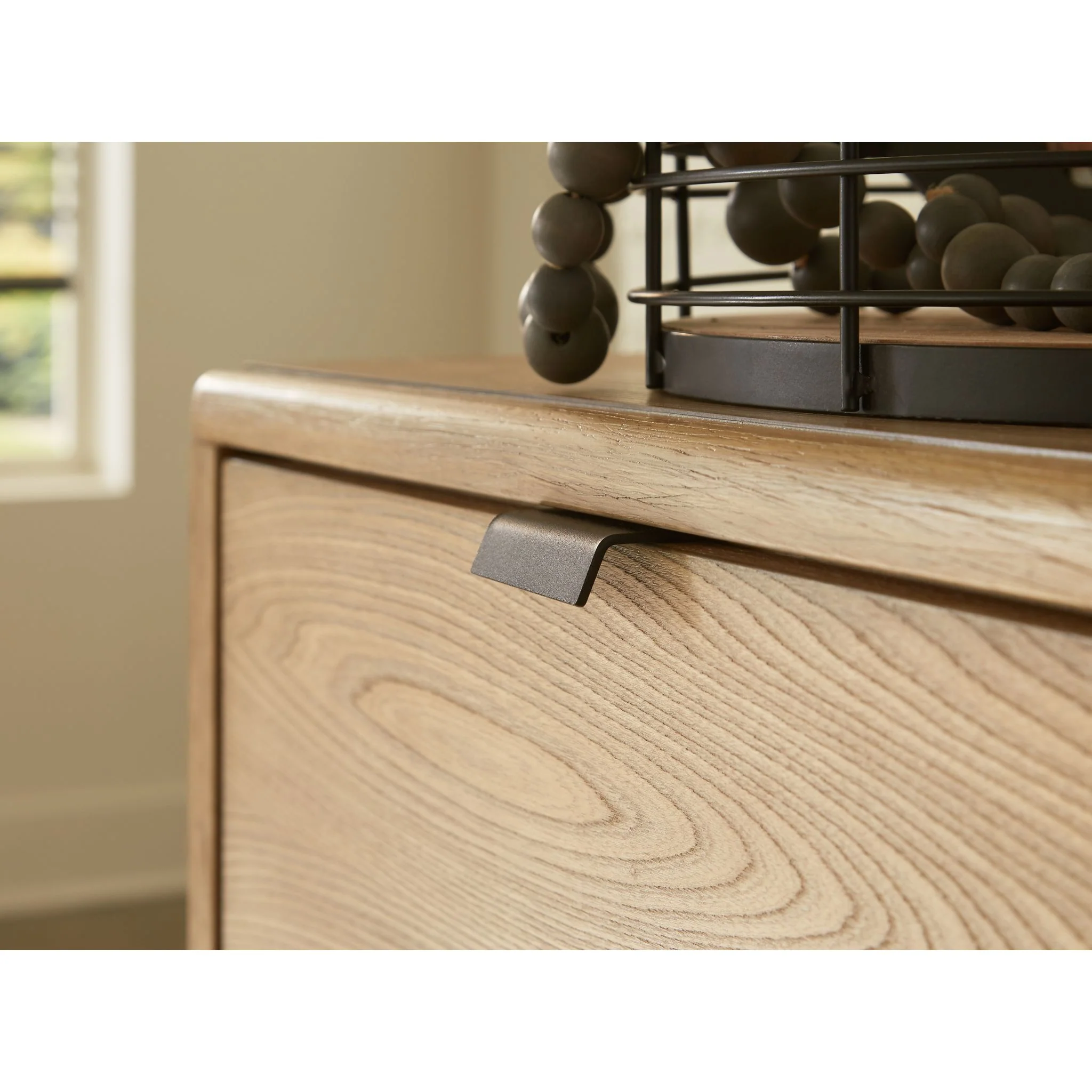 Freslowe-EXCLUSIVE Door Chest - Image 6