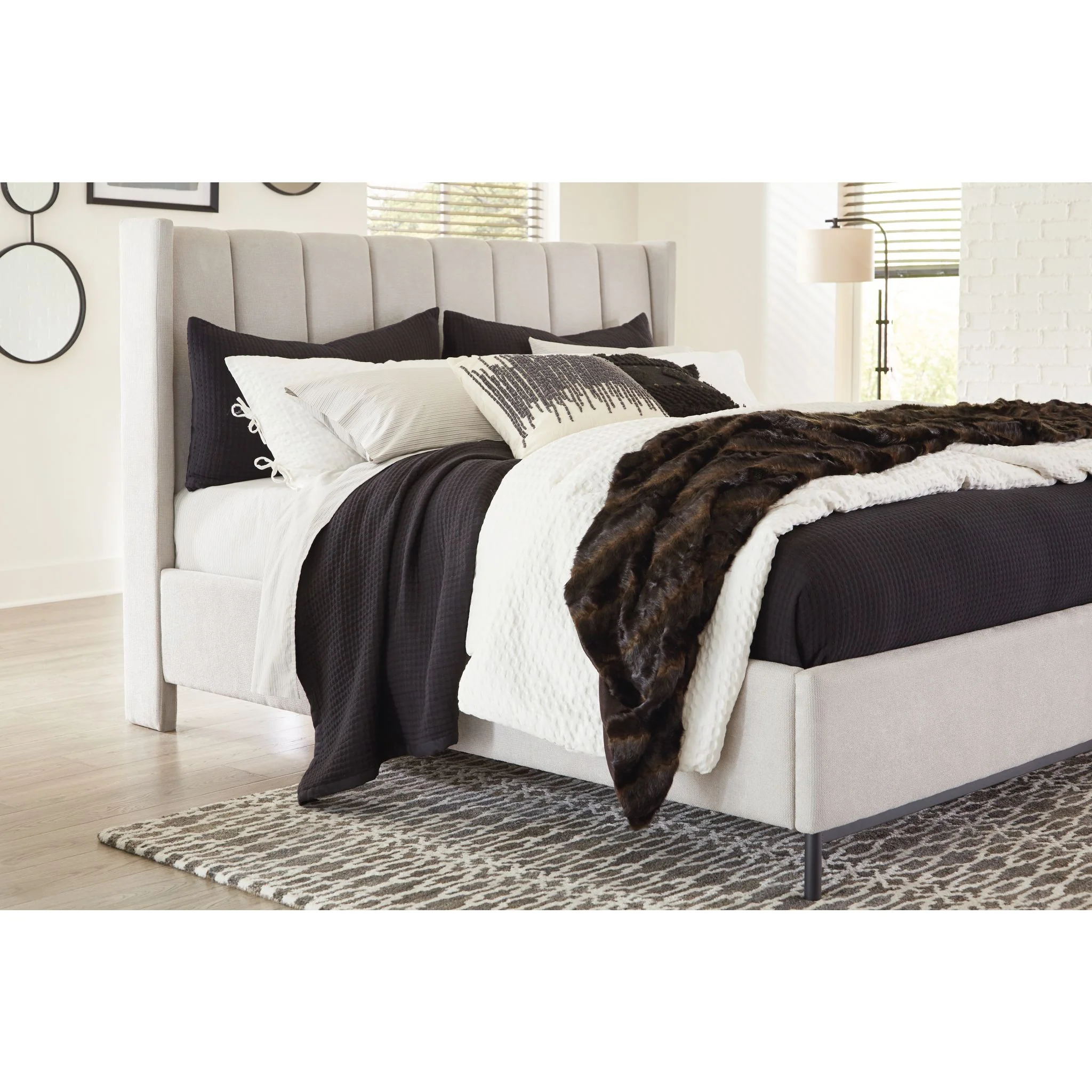 Freslowe-Exclusive King Upholstered Bed - Image 6