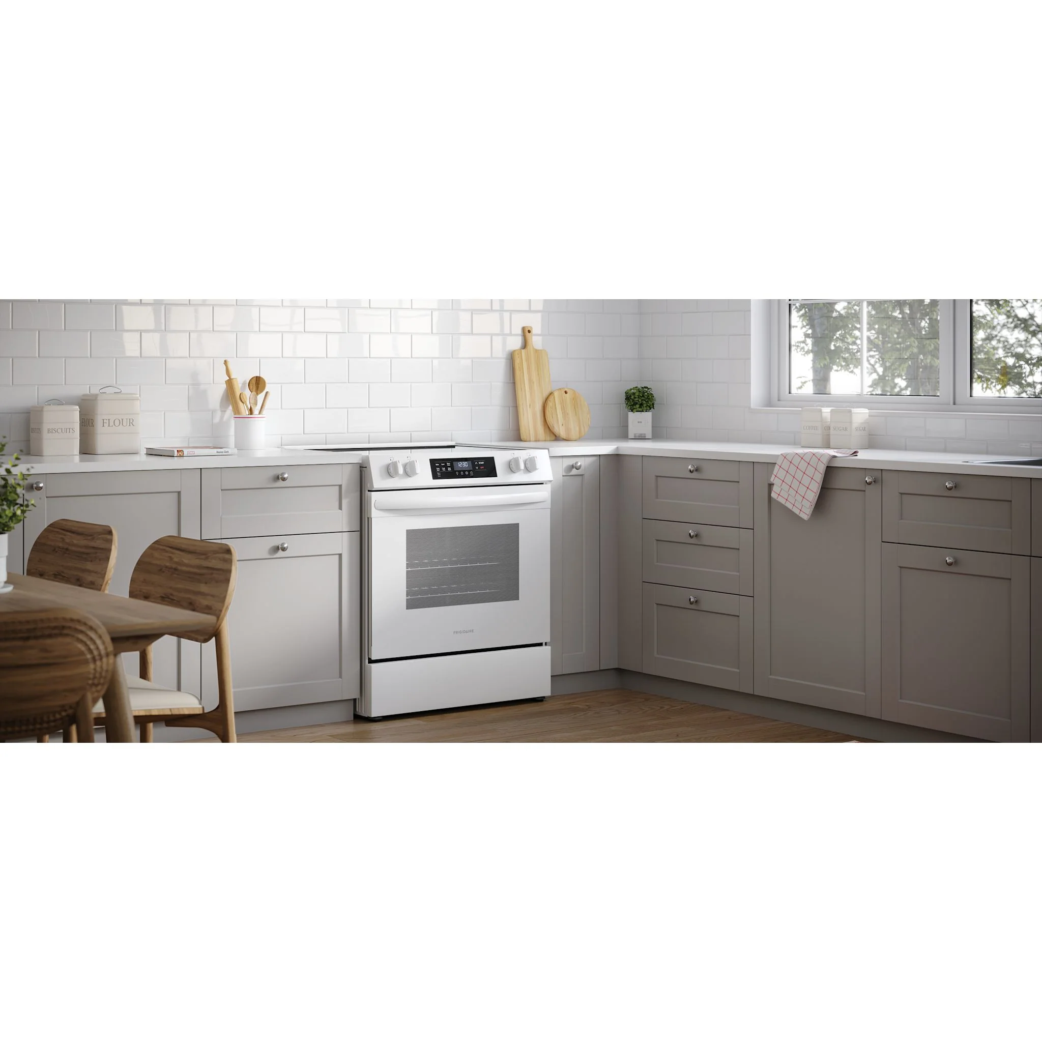 Frigidaire 30" Front Control Electric Range - White ( FCFE306CAW ) - Image 9