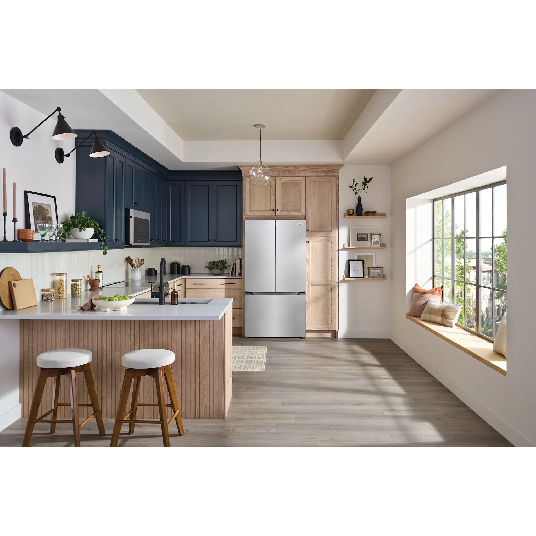 Frigidaire 36" Counter Depth French Door refrigerator with  internal water and ice - Stainless (FRFG2011AV) - Image 9