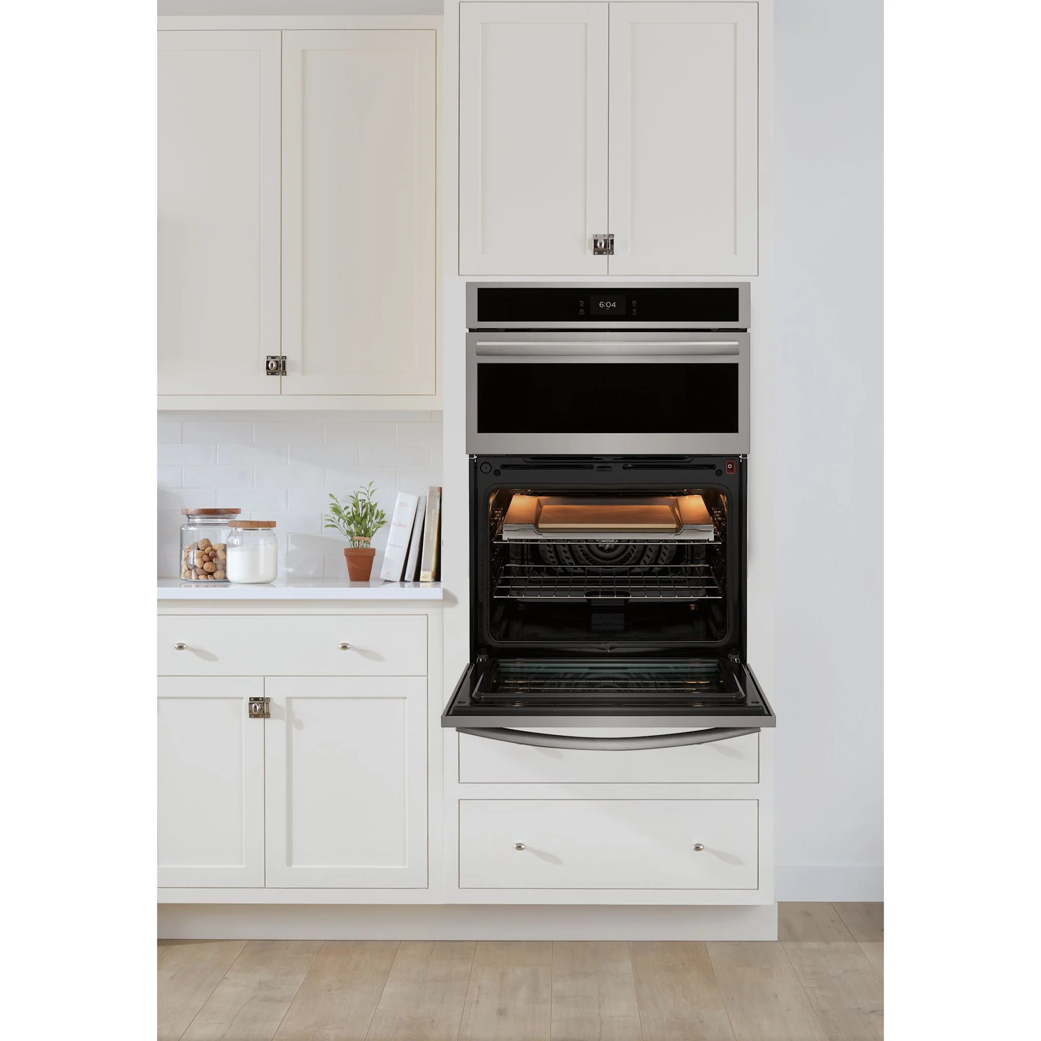 Frigidaire Gallery 30" Electric Wall Oven and Microwave Combination with Stone-Baked Pizza - Smudgeproof Stainless Steel (GCWM3070AF) - Image 17