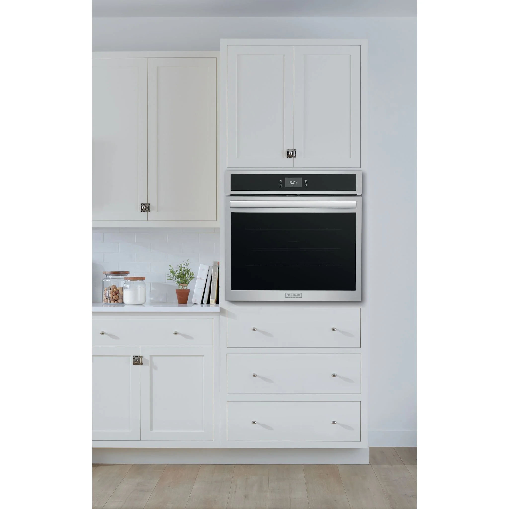 Frigidaire Gallery 30" Single Electric Wall Oven with Total Convection -  ( GCWS3067AF ) - Image 7