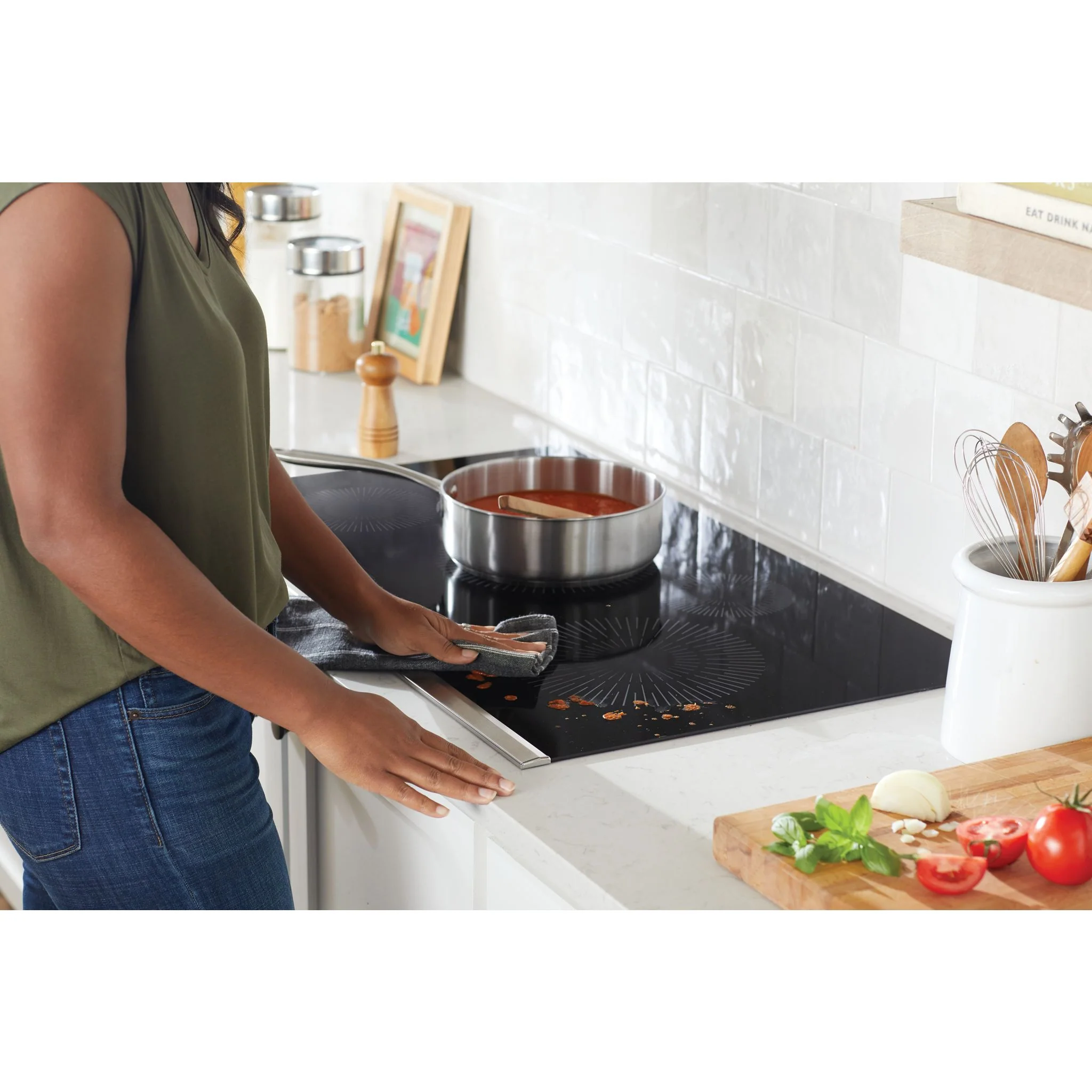 Frigidaire Gallery 36" Induction Cooktop - Black ( GCCI3667AB ) - Image 10