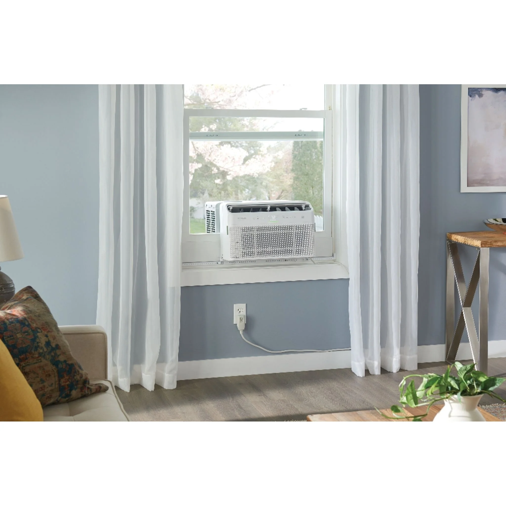 Frigidaire Gallery Air Conditioner (GHWQ105WD1) - White - Image 12