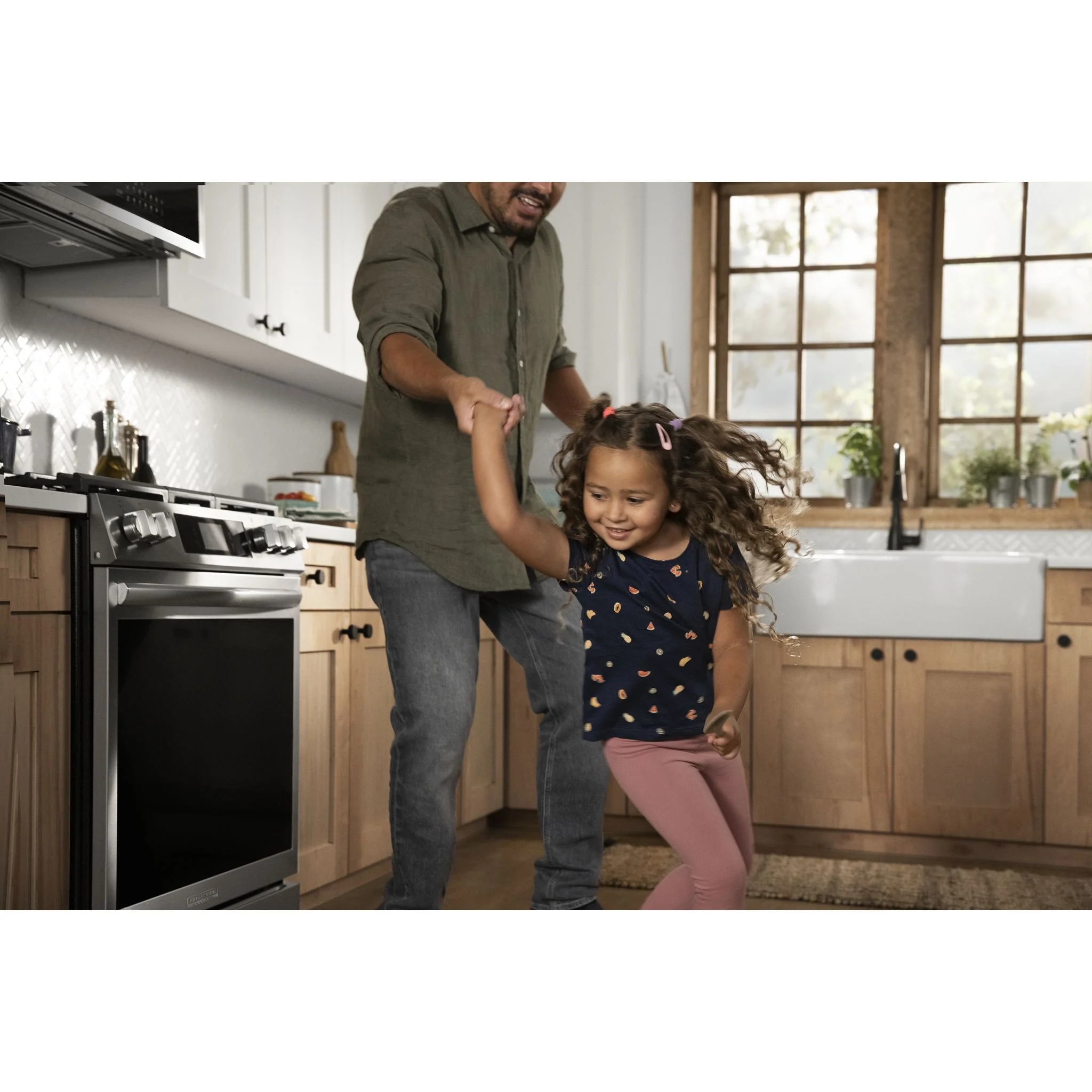 Frigidaire Gallery Gas Range (GCFG3060BF) - SmudgeProof Stainless Steel - Image 12