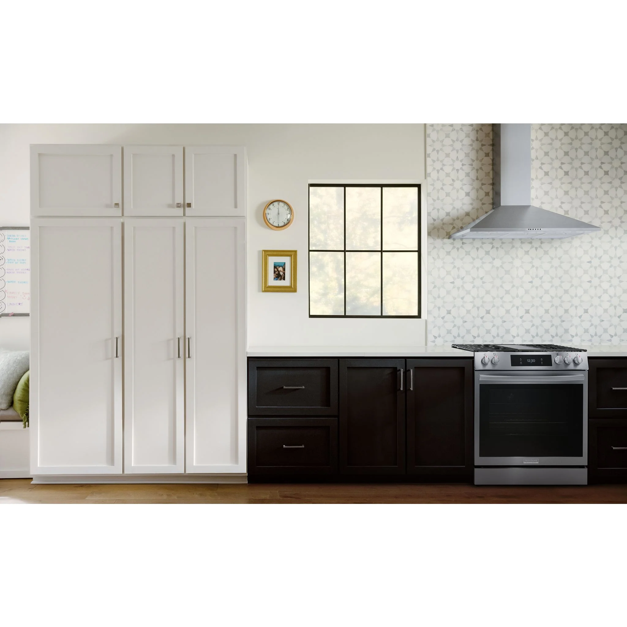 Frigidaire Gallery Gas Range (GCFG3060BF) - SmudgeProof Stainless Steel - Image 17