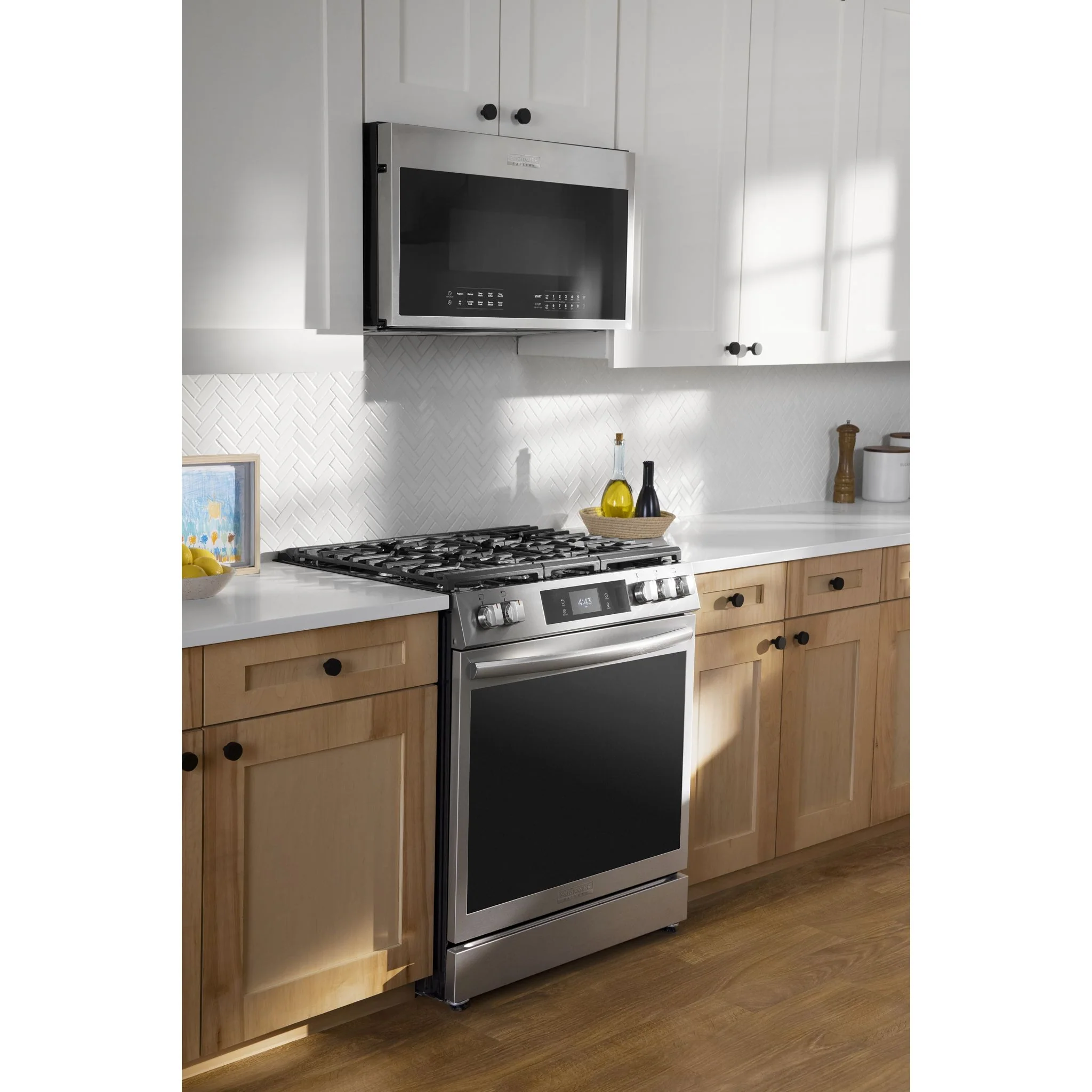 Frigidaire Gallery Gas Range (GCFG3060BF) - SmudgeProof Stainless Steel - Image 21