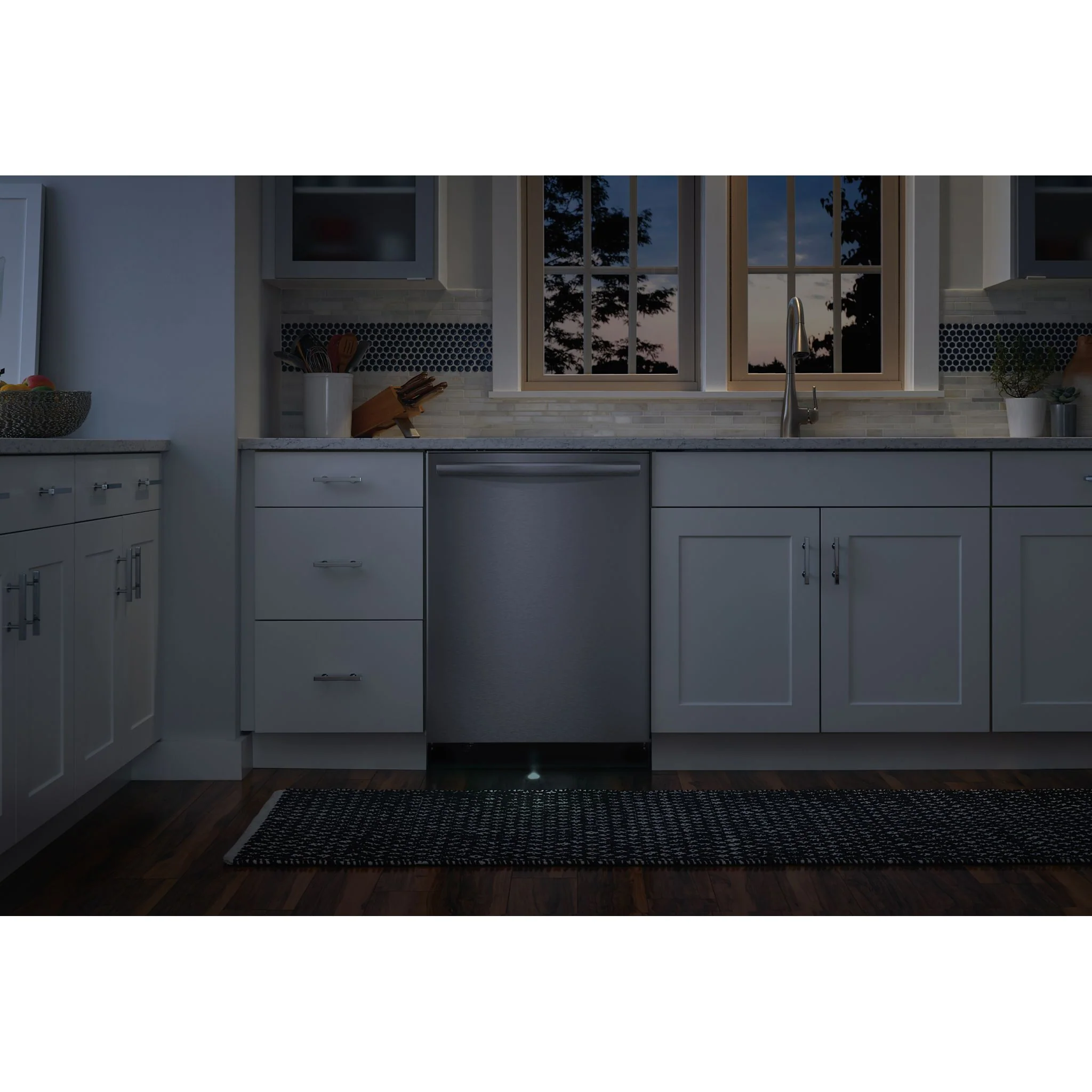 Frigidaire Gallery ultra-quiet 24" Dishwasher - Smudgeproof Stainless (GDSH4735AF) - Image 8