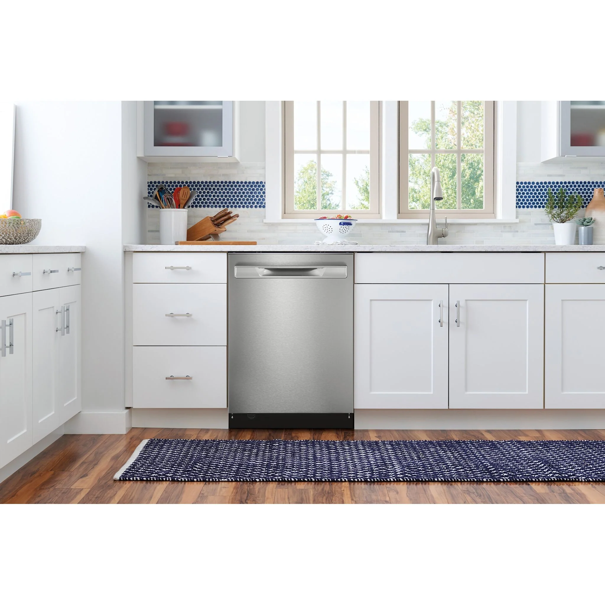Frigidaire Gallery ultra-quiet 24" Dishwasher - Smudgeproof Stainless (GDSP4735AF) - Image 10