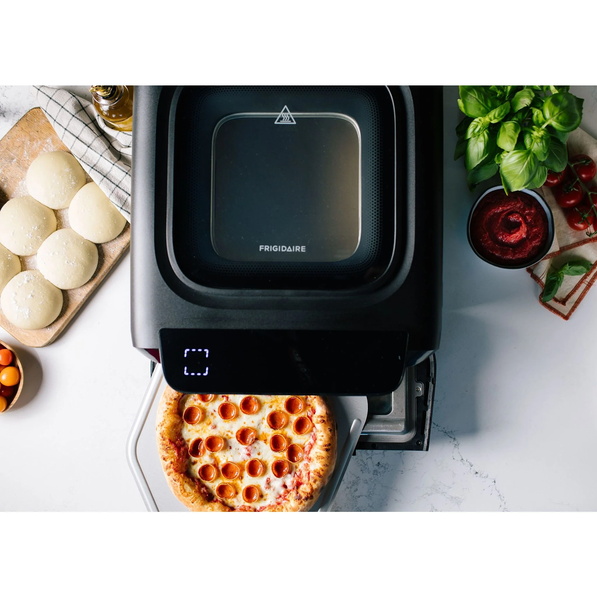 Frigidaire Indoor Stone Baked Pizza Oven Plus Air Fryer - Black (FRPO220BC) - Image 10