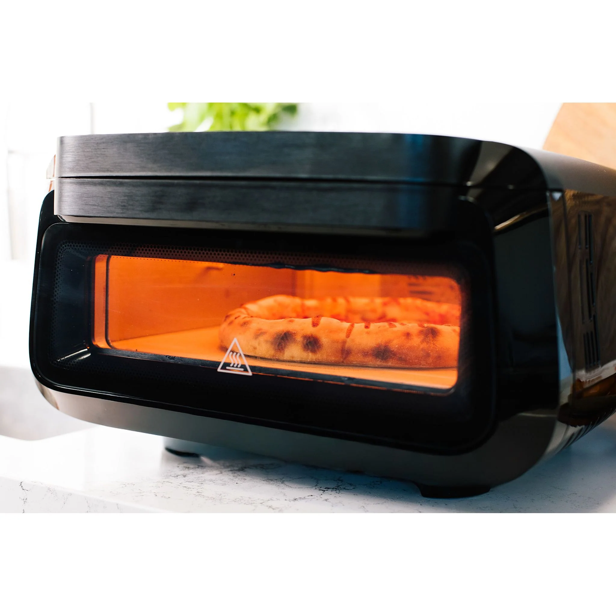 Frigidaire Indoor Stone Baked Pizza Oven Plus Air Fryer - Black (FRPO220BC) - Image 5