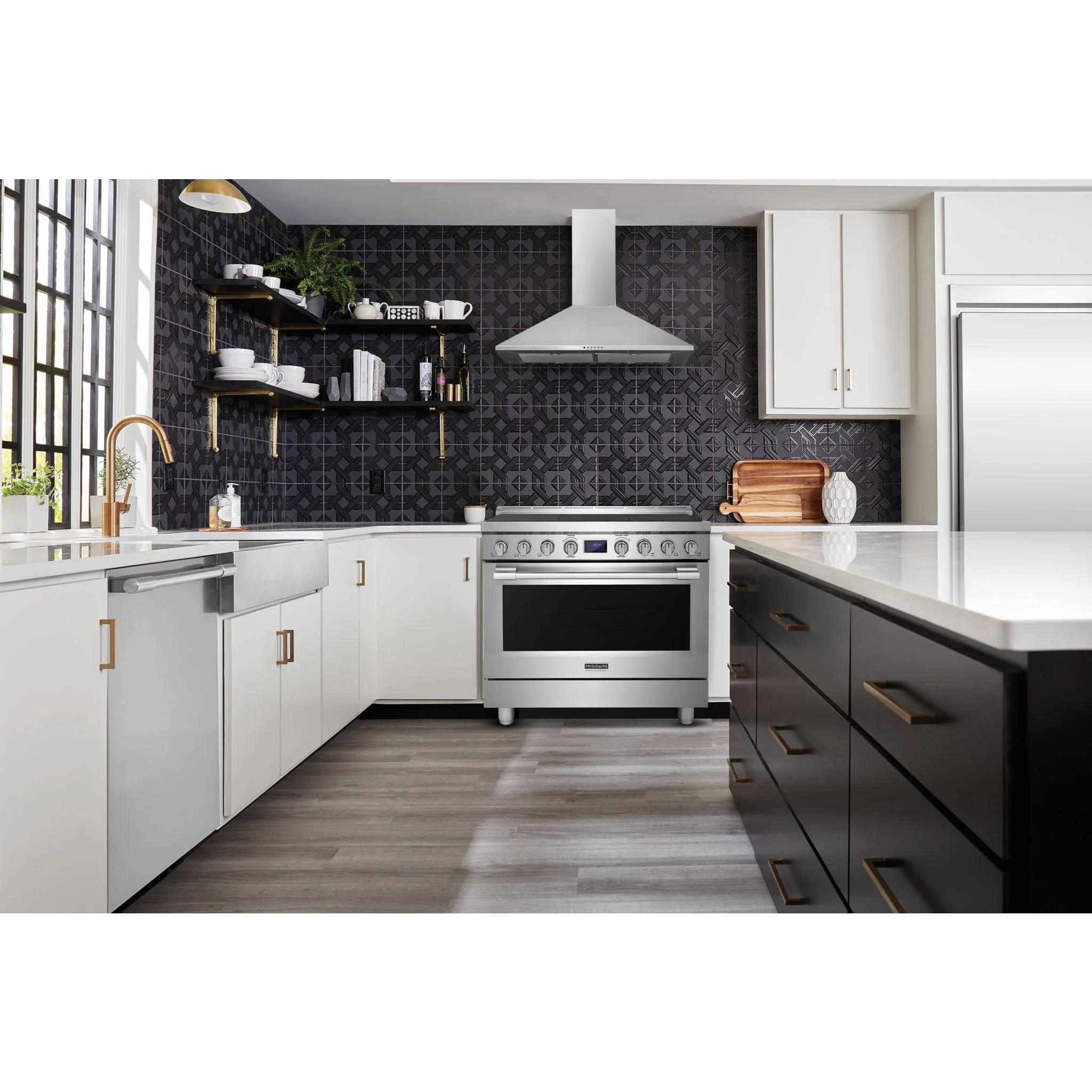 Frigidaire Professional 36" Front Control Freestanding Gas Range - Stainless Steel ( PCFG3670AF ) - Image 12
