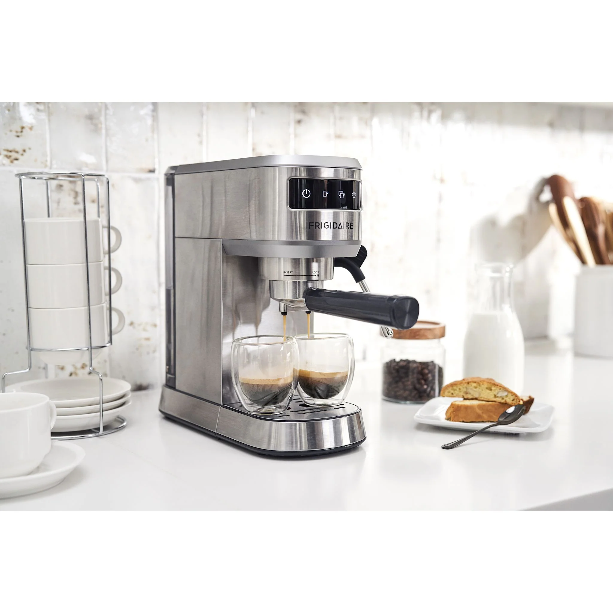 Frigidaire Steam Espresso Maker - Black Stainless ( FREM100SS ) - Image 7