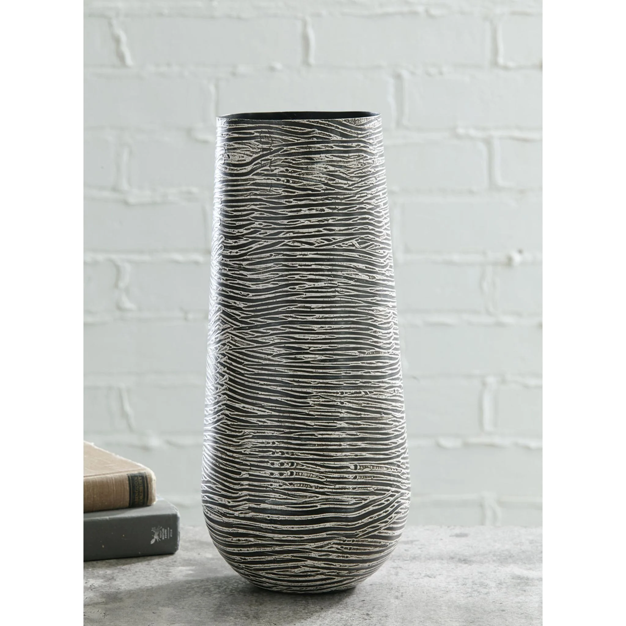 Fynn Vase - Image 2
