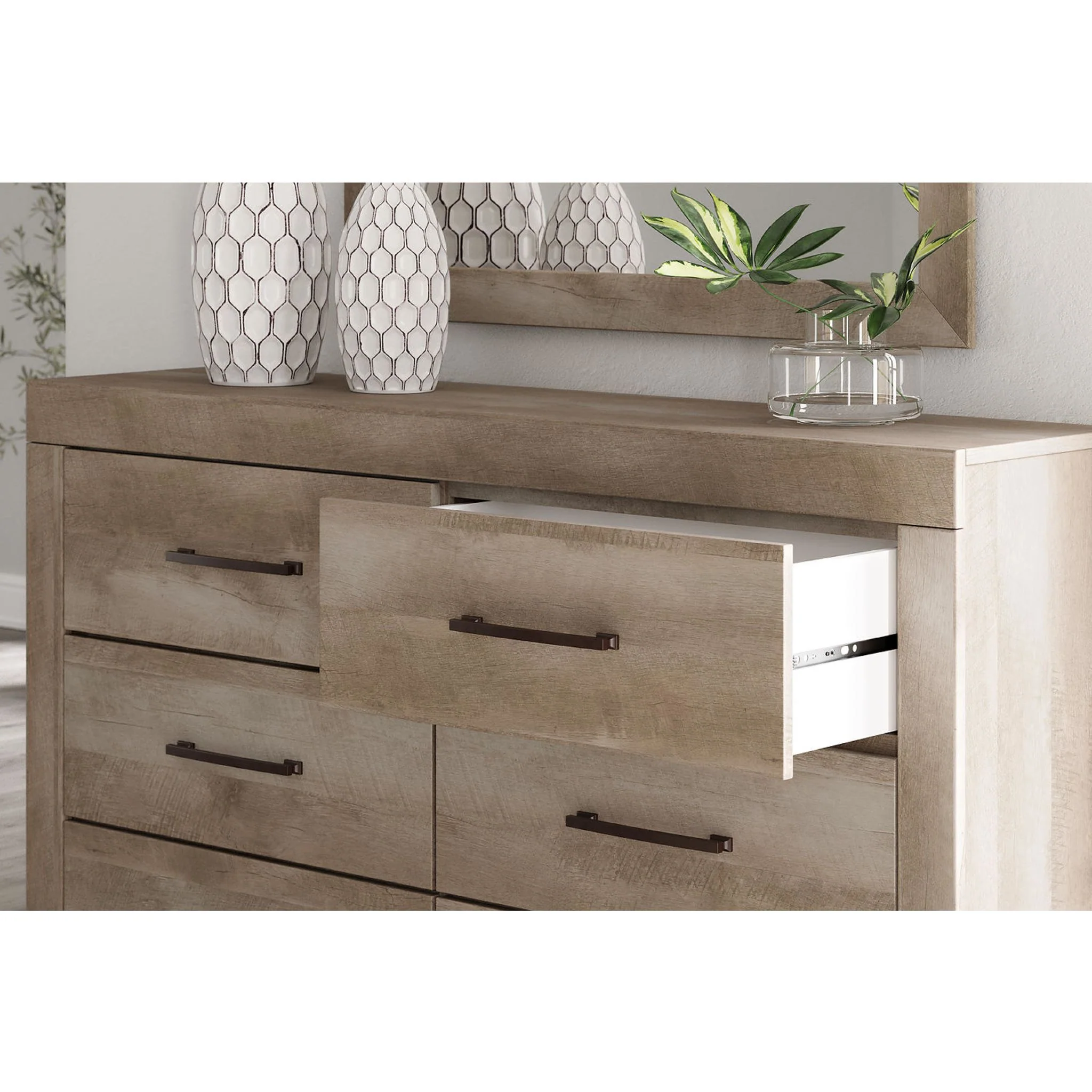 Gachester-Exclusive Dresser and Mirror - Image 6