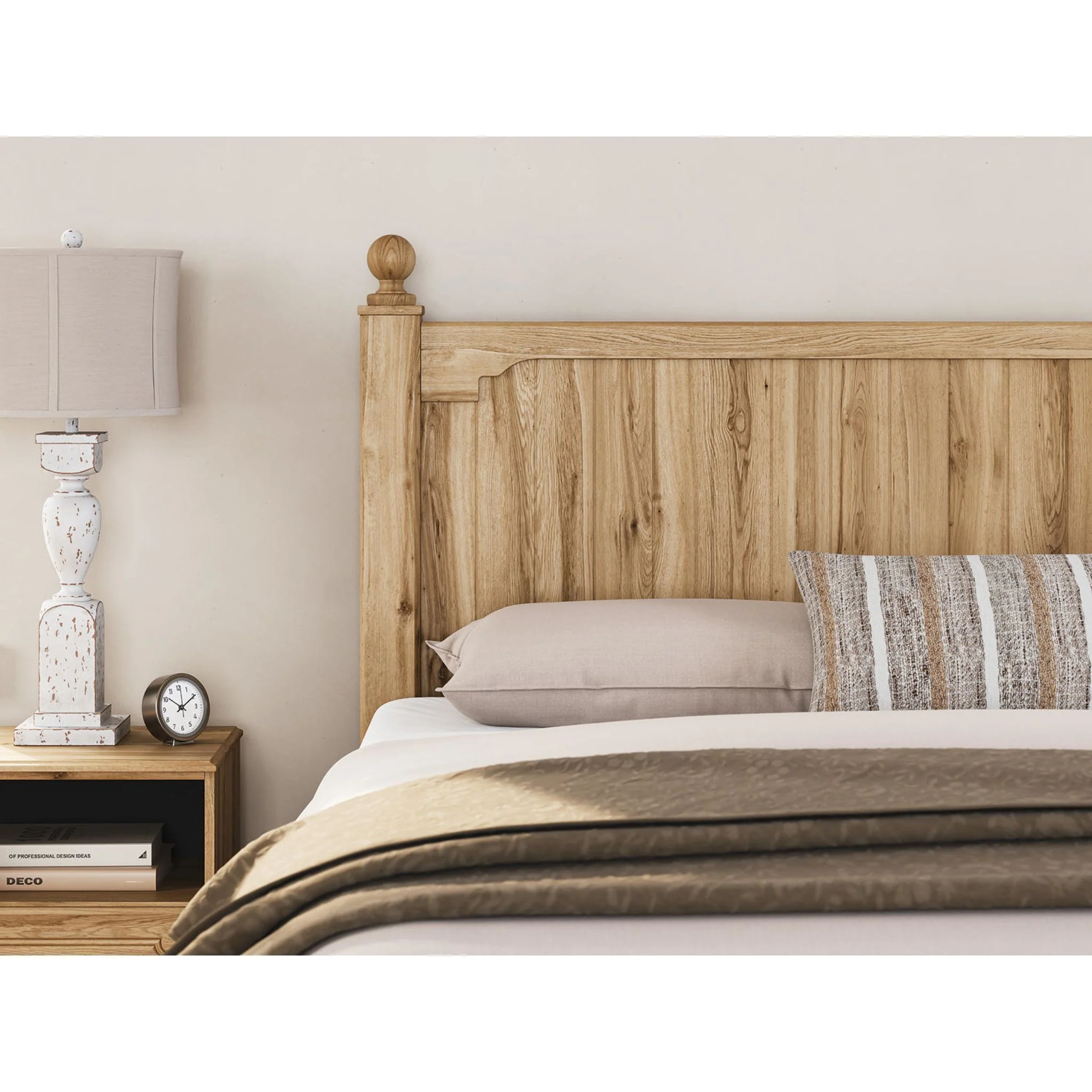 Galletyn 5 Piece King Panel Bedroom - Image 15