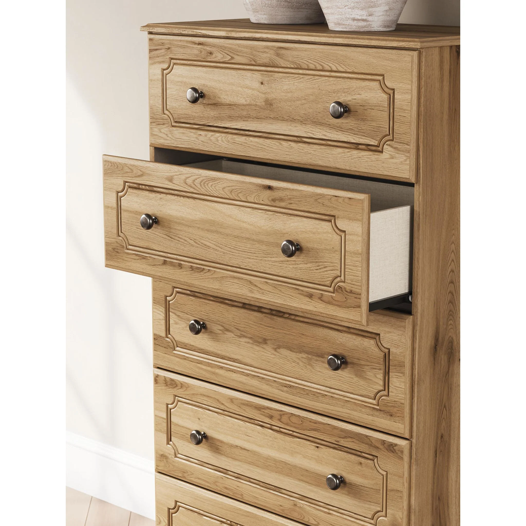 Galletyn Chest - Image 7