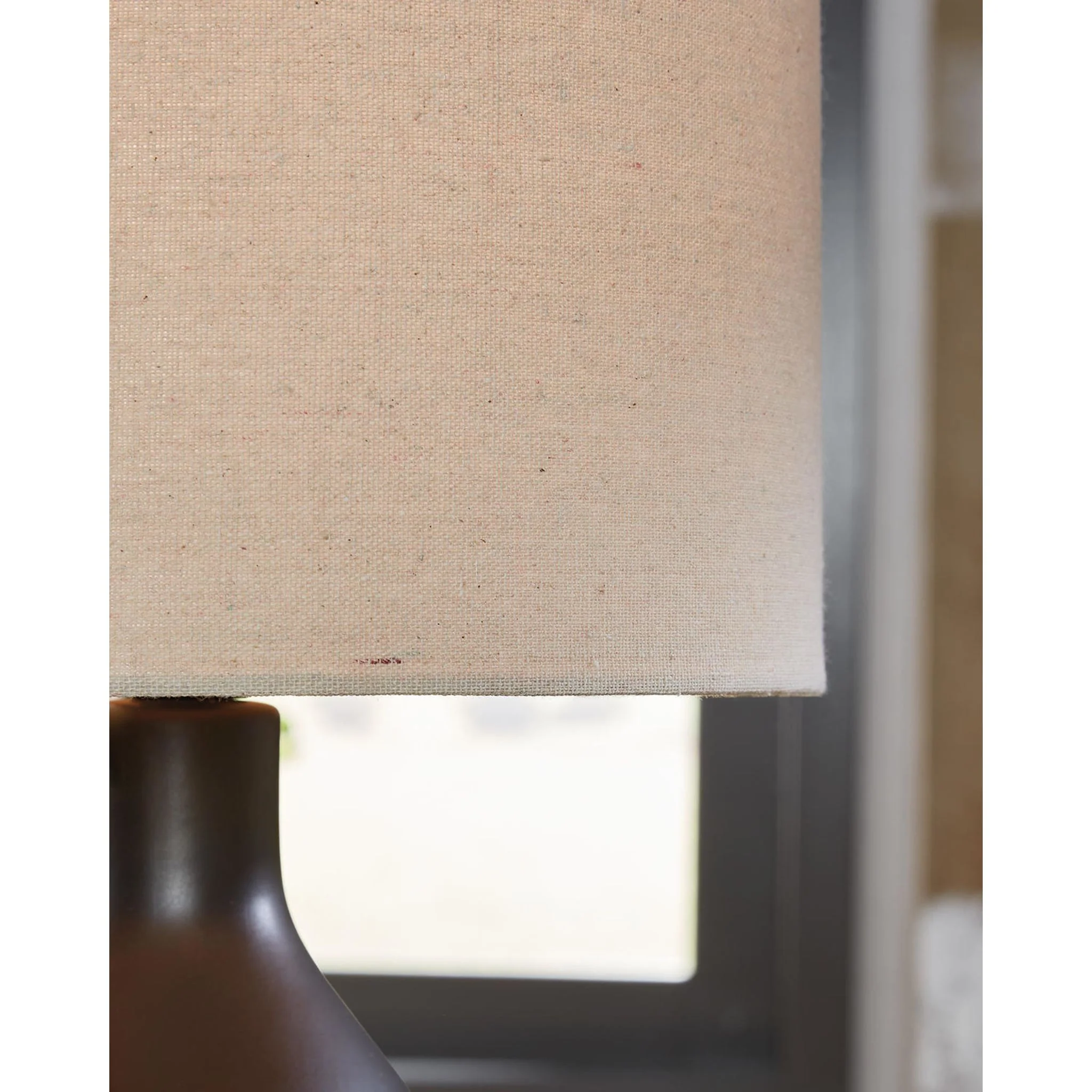 Garinton Table Lamp - Image 3