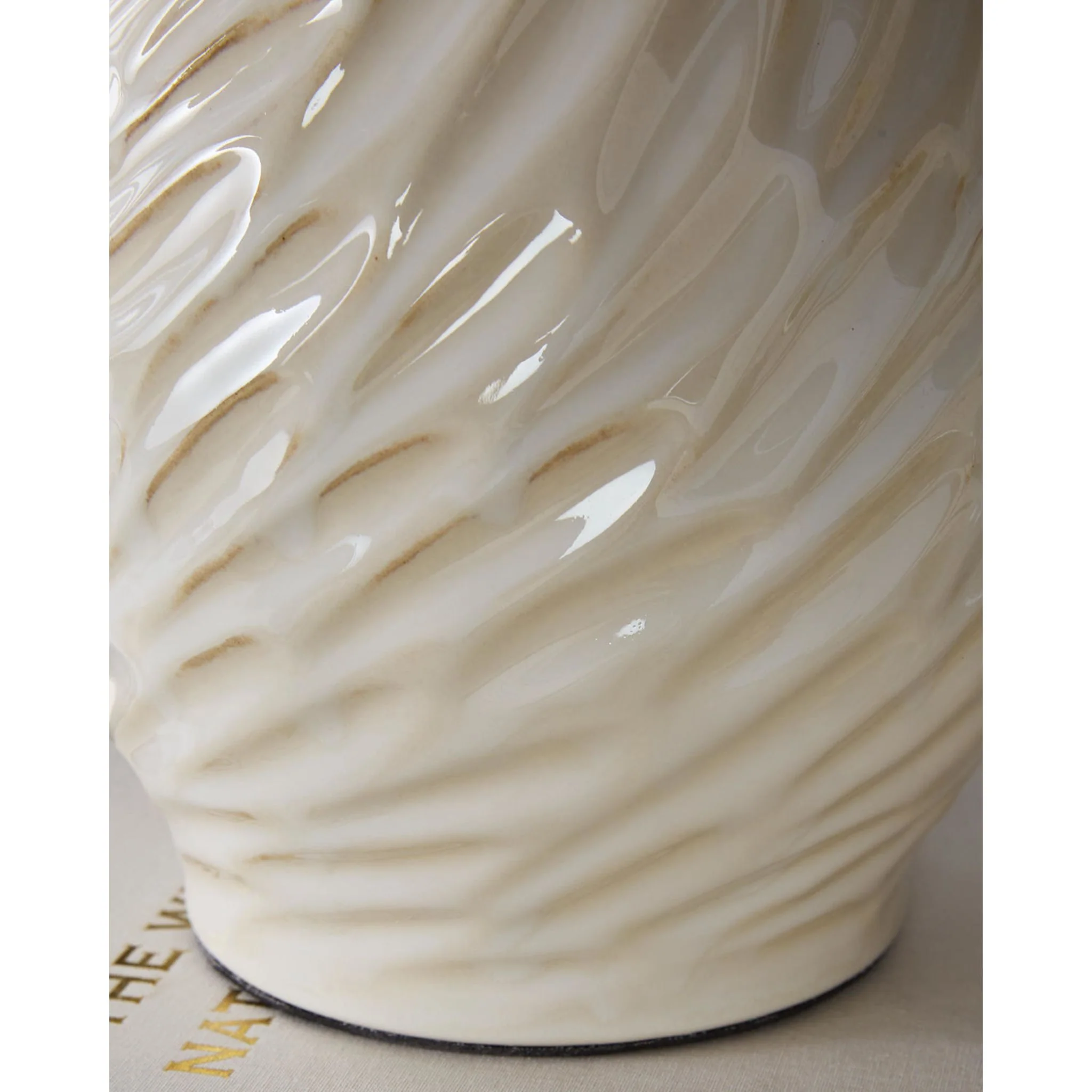 Garinton Table Lamp - Image 23