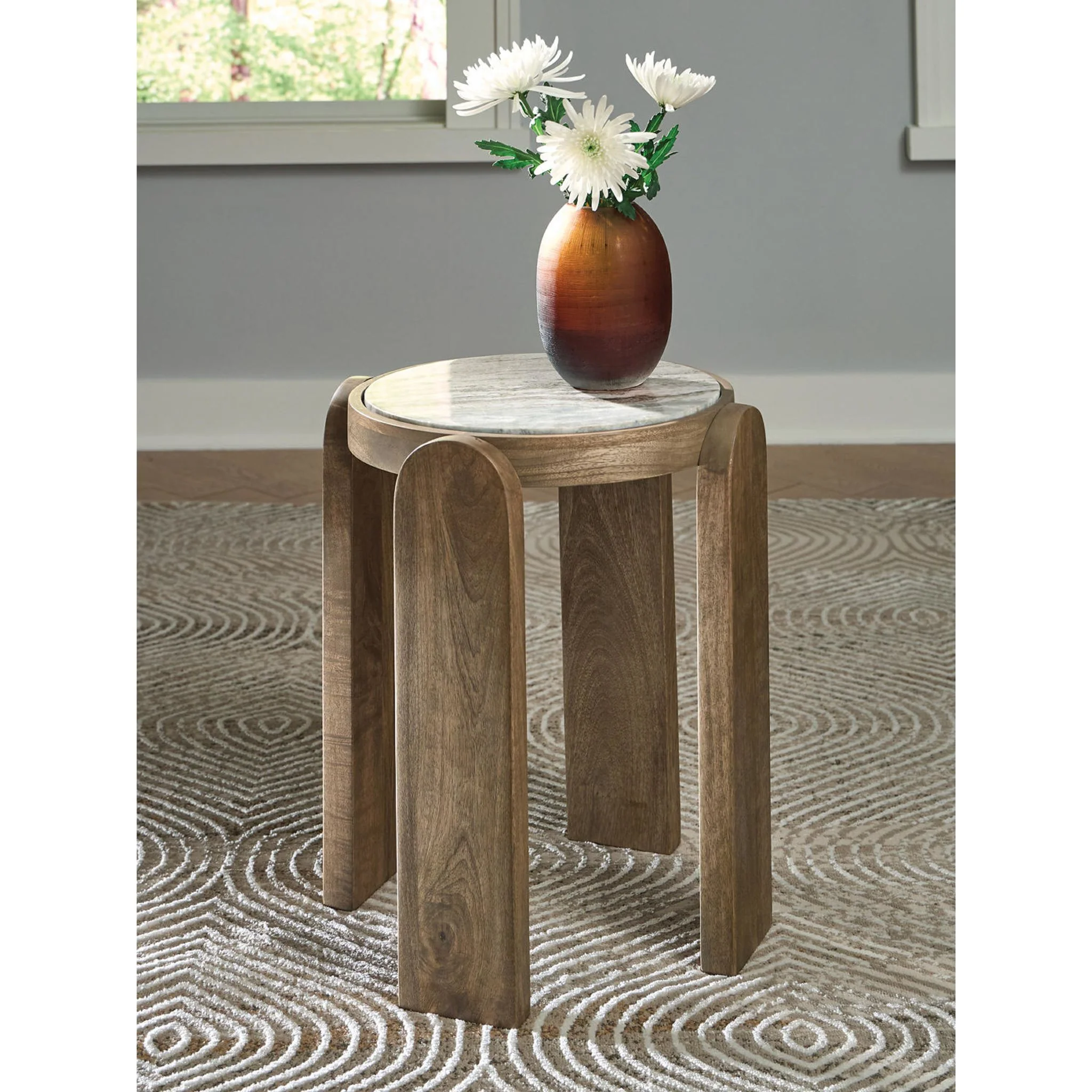 Gavrilley Accent Table - Image 2