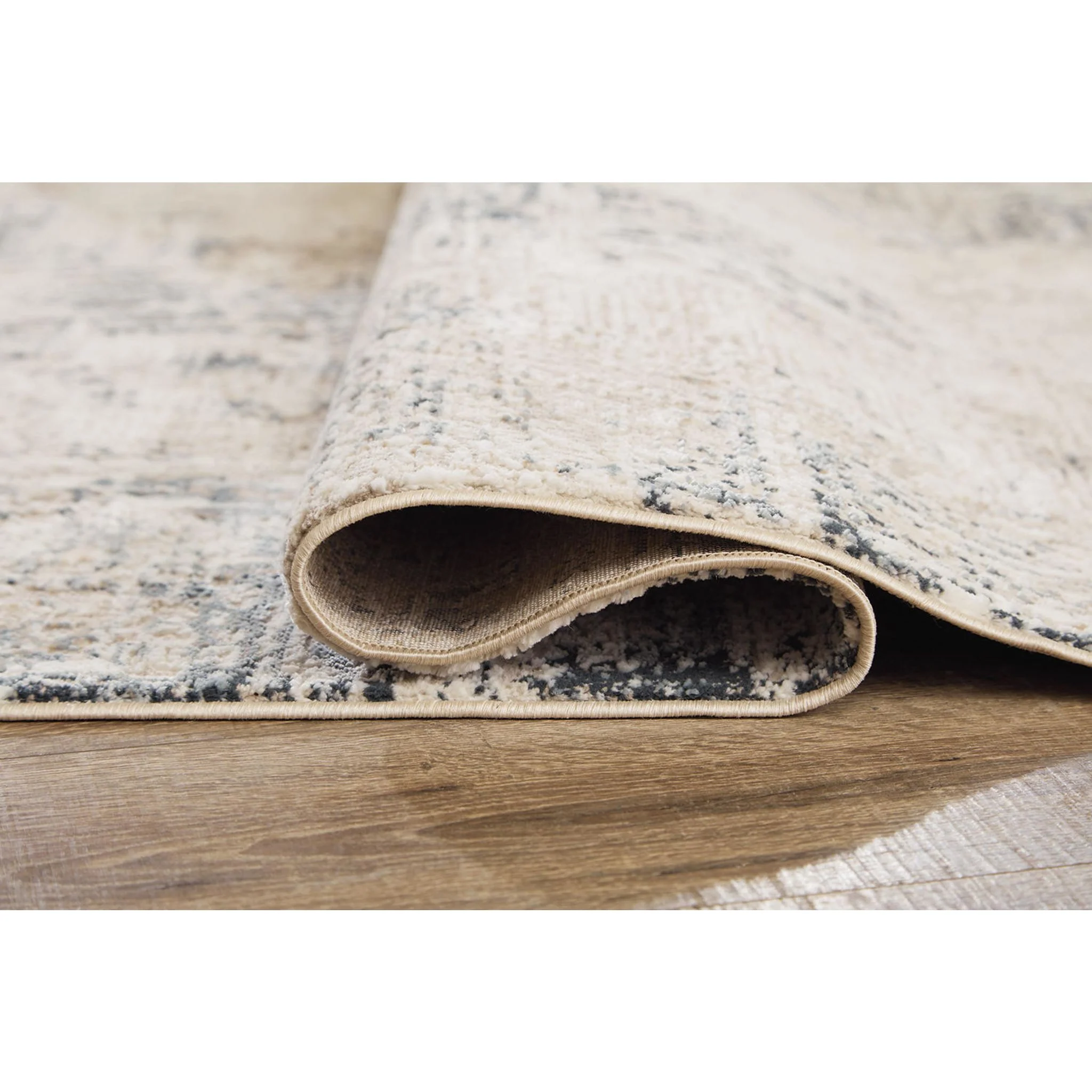 Gentor Area Rug - Image 4