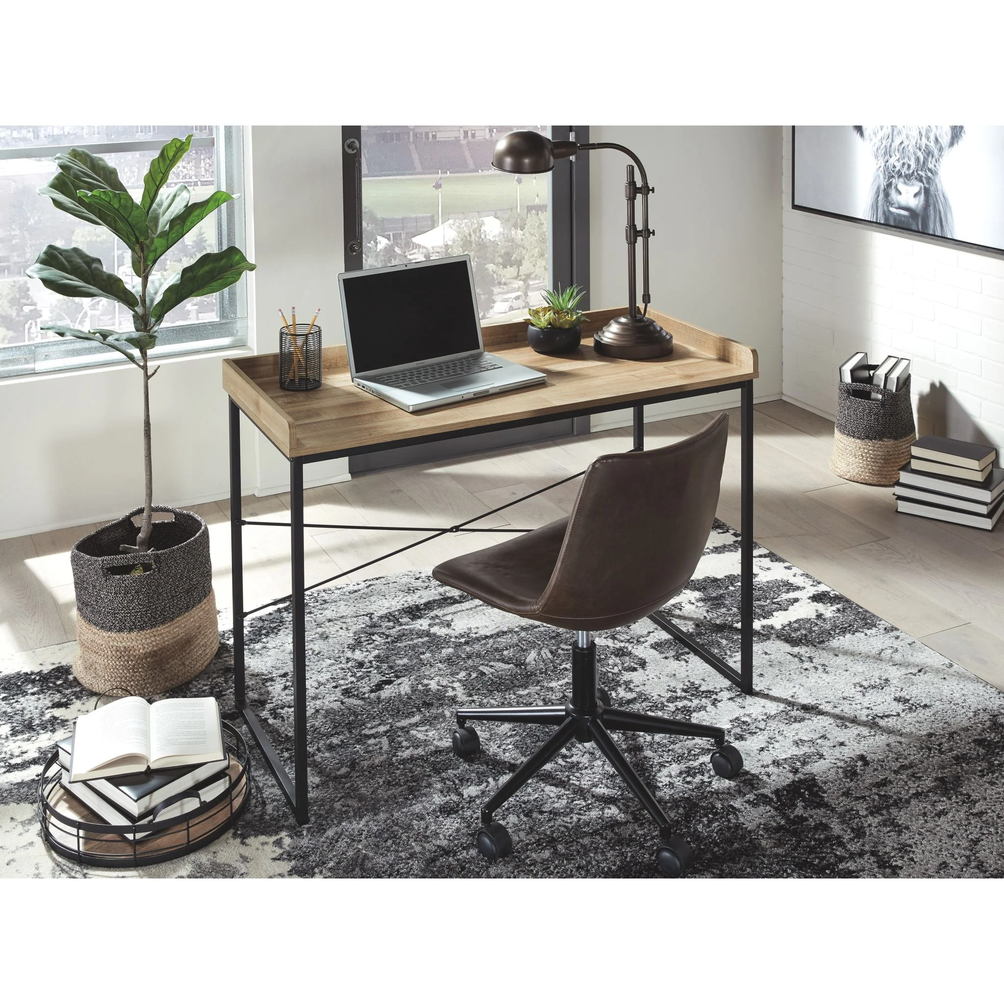 Gerdanet Desk - Image 7