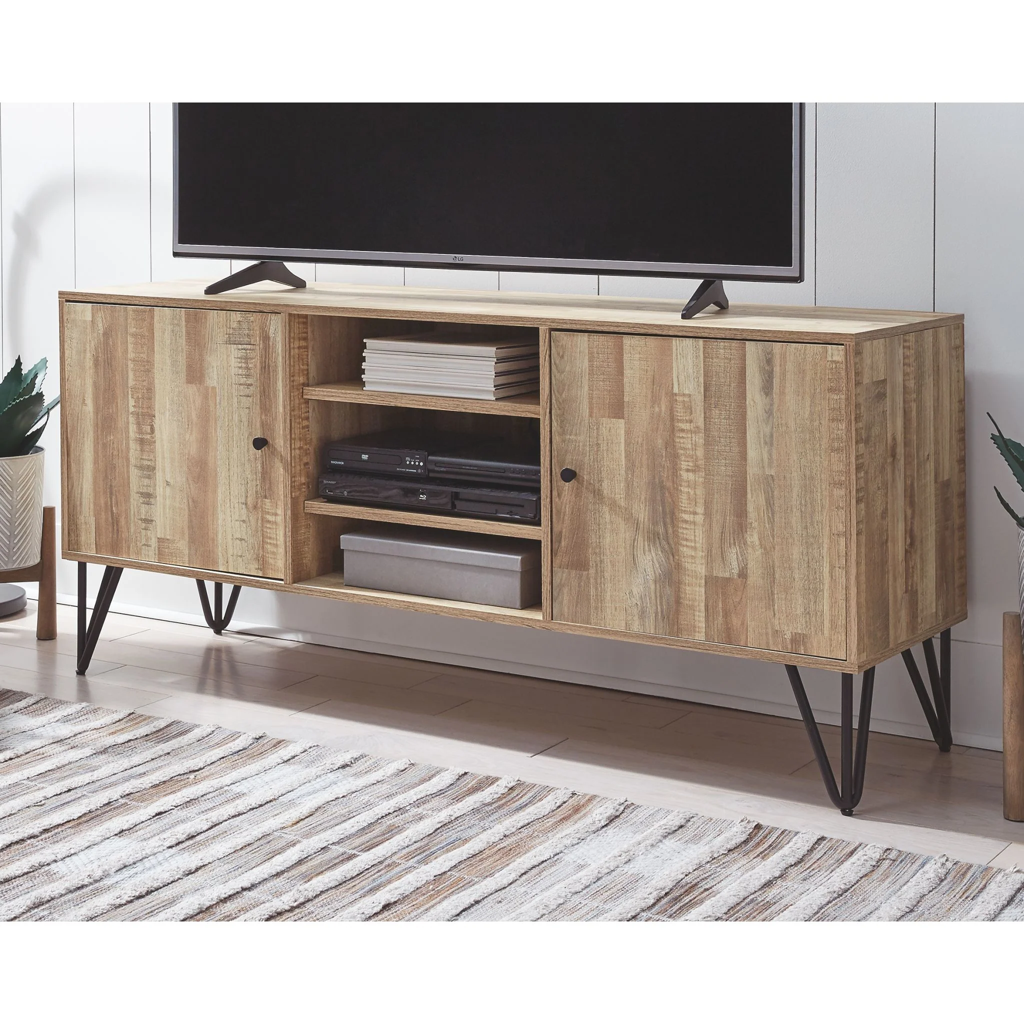 Gerdanet TV Stand - Image 2