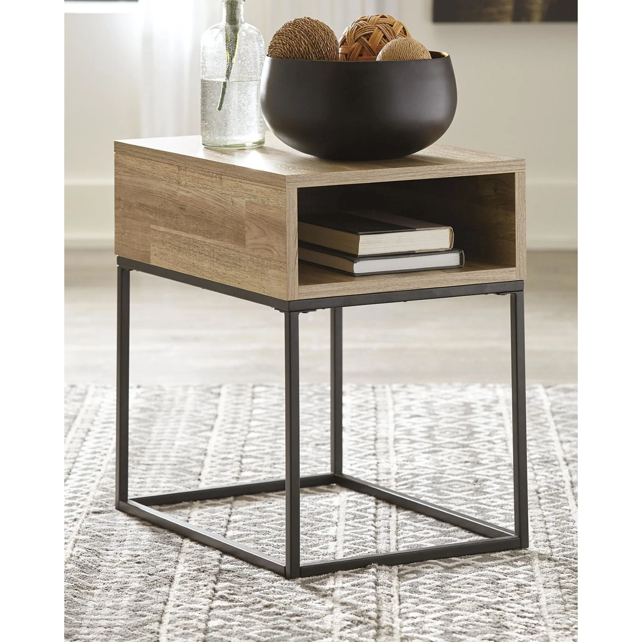 Gerdanet Rectangle End Table - Image 8