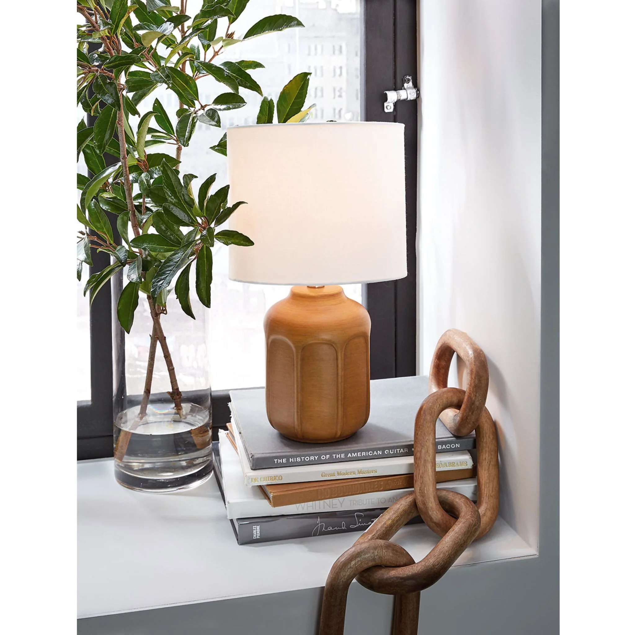 Gierburg Table Lamp - Image 4