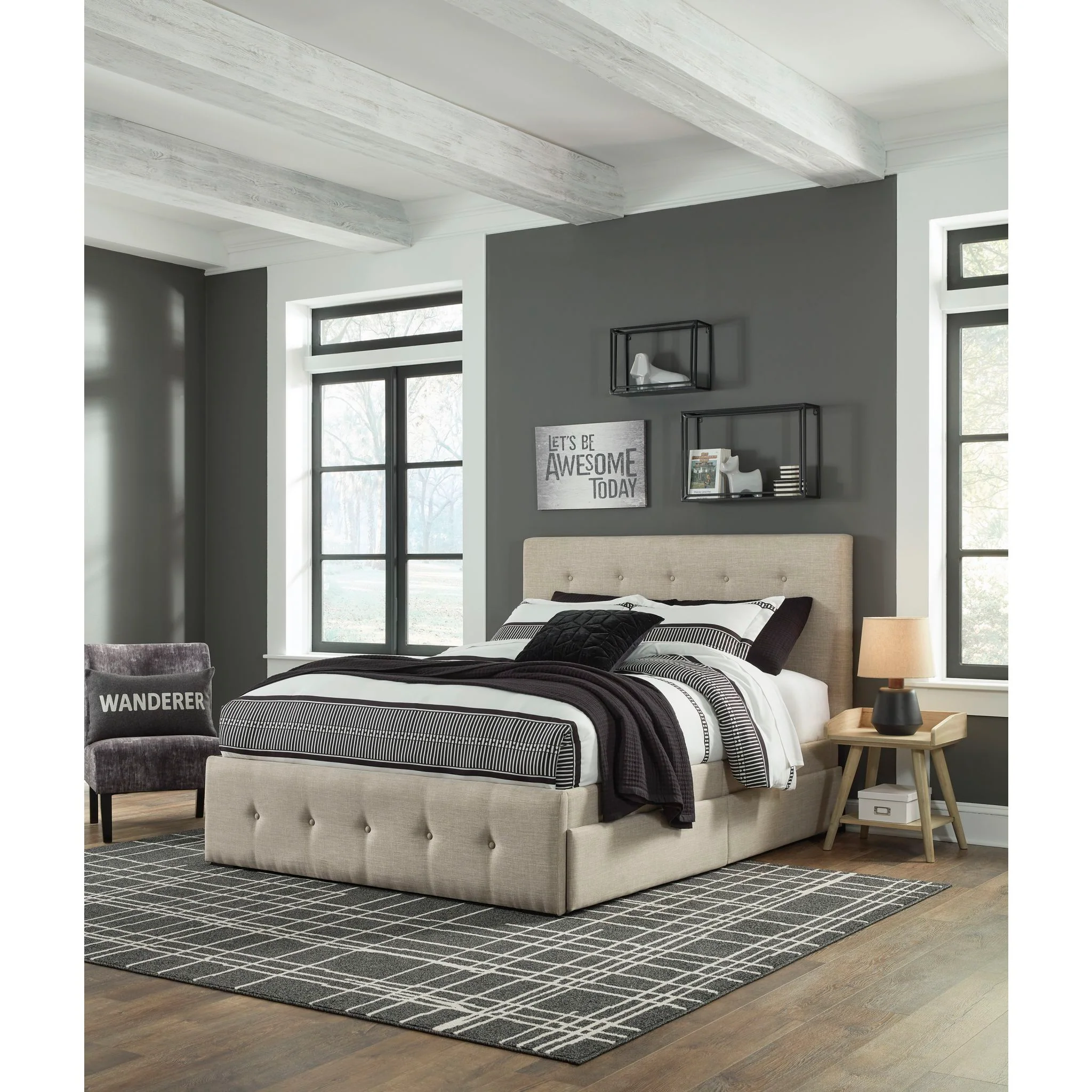 Gladdinson Queen Upholstered Bed - Image 2