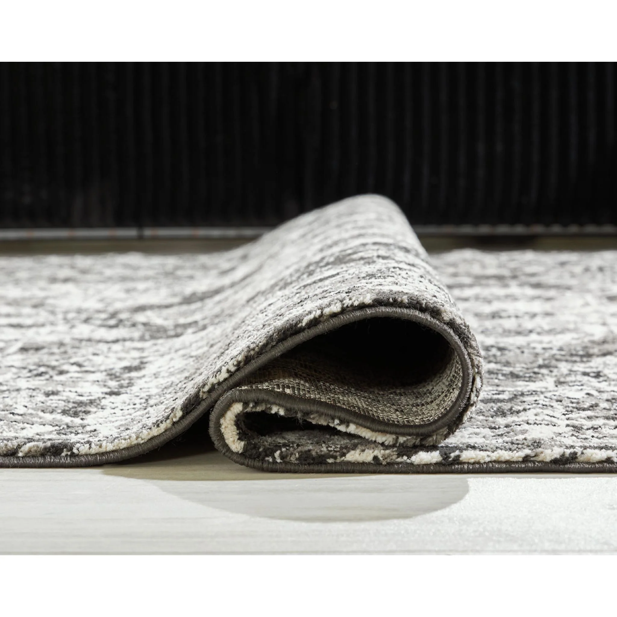 Glennisman Area Rug - Image 6