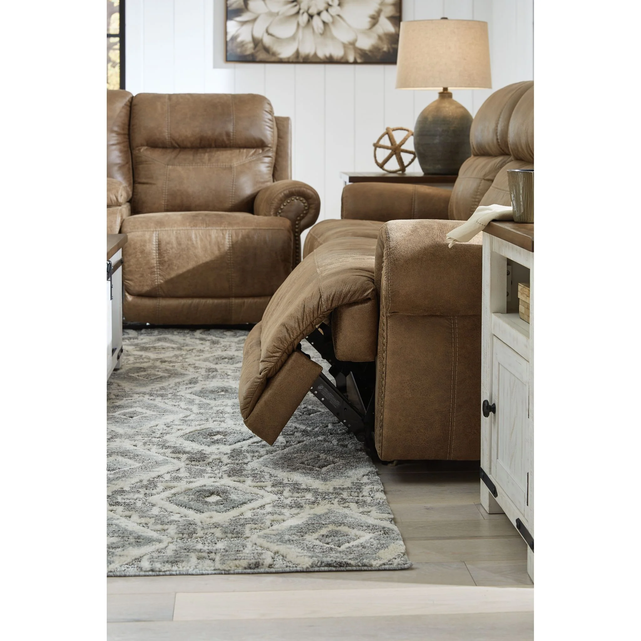 Grearview PWR REC Loveseat/CON/ADJ HDRST - Image 7