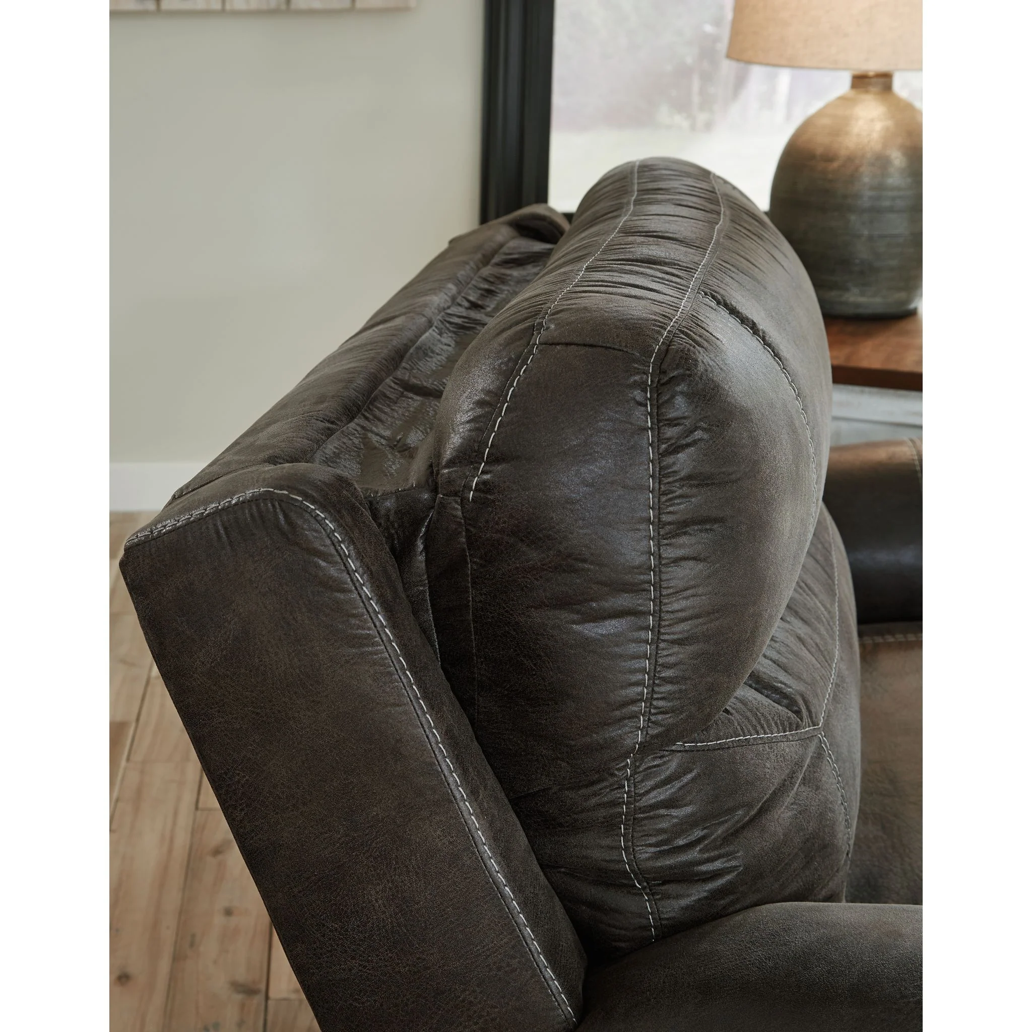 Grearview Wide Seat Recliner with Power - Image 8