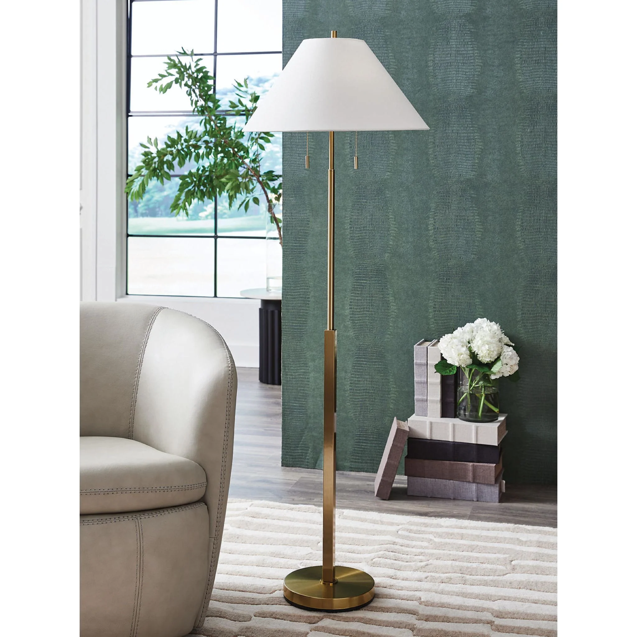 Haigwood Floor Lamp - Image 2