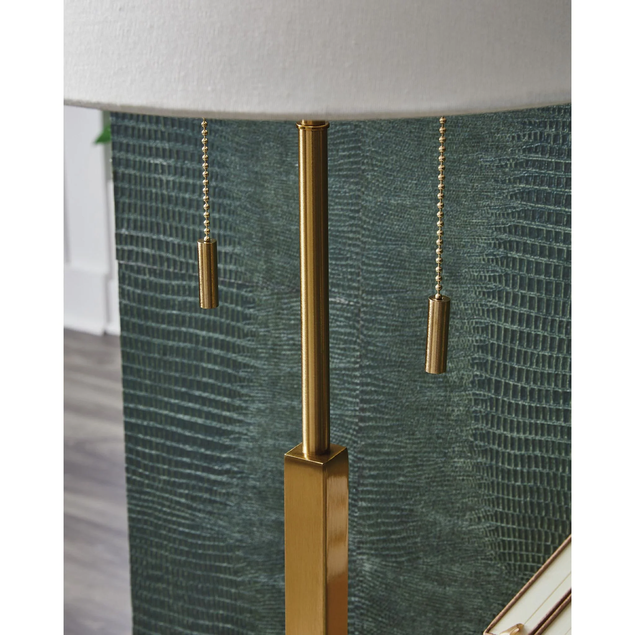 Haigwood Table Lamp - Image 4