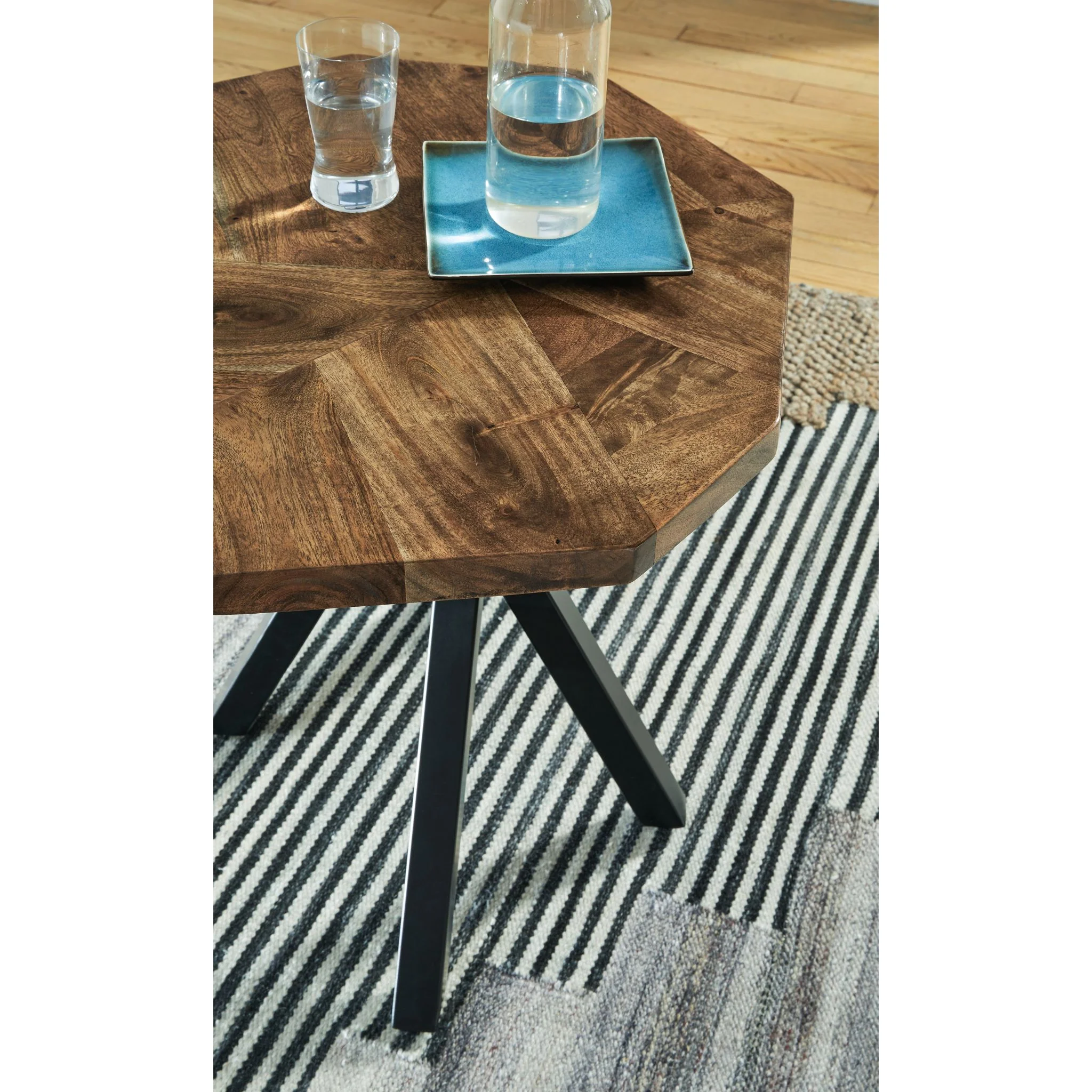 Haileeton Round End Table - Image 5