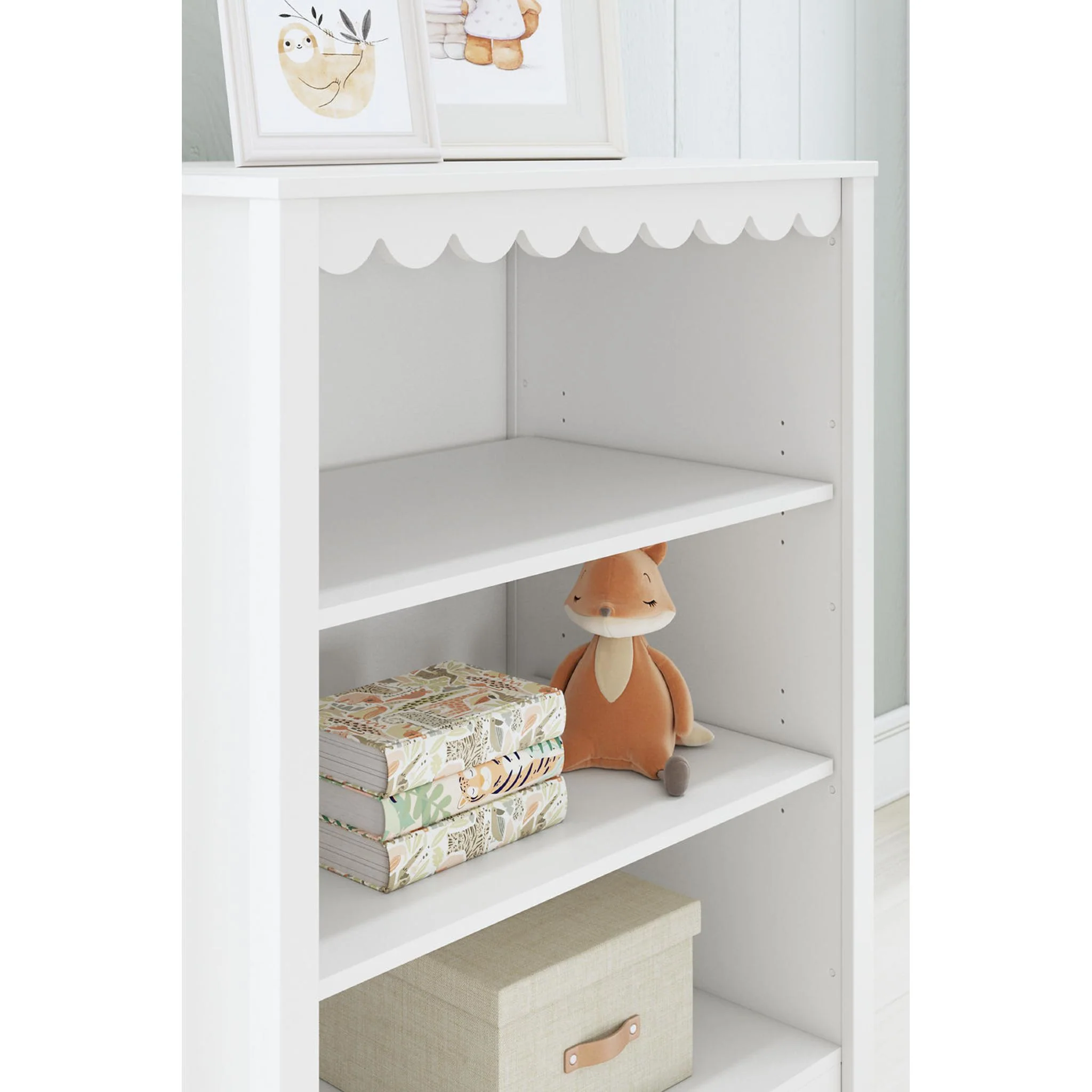 Hallityn Bookcase - Image 5
