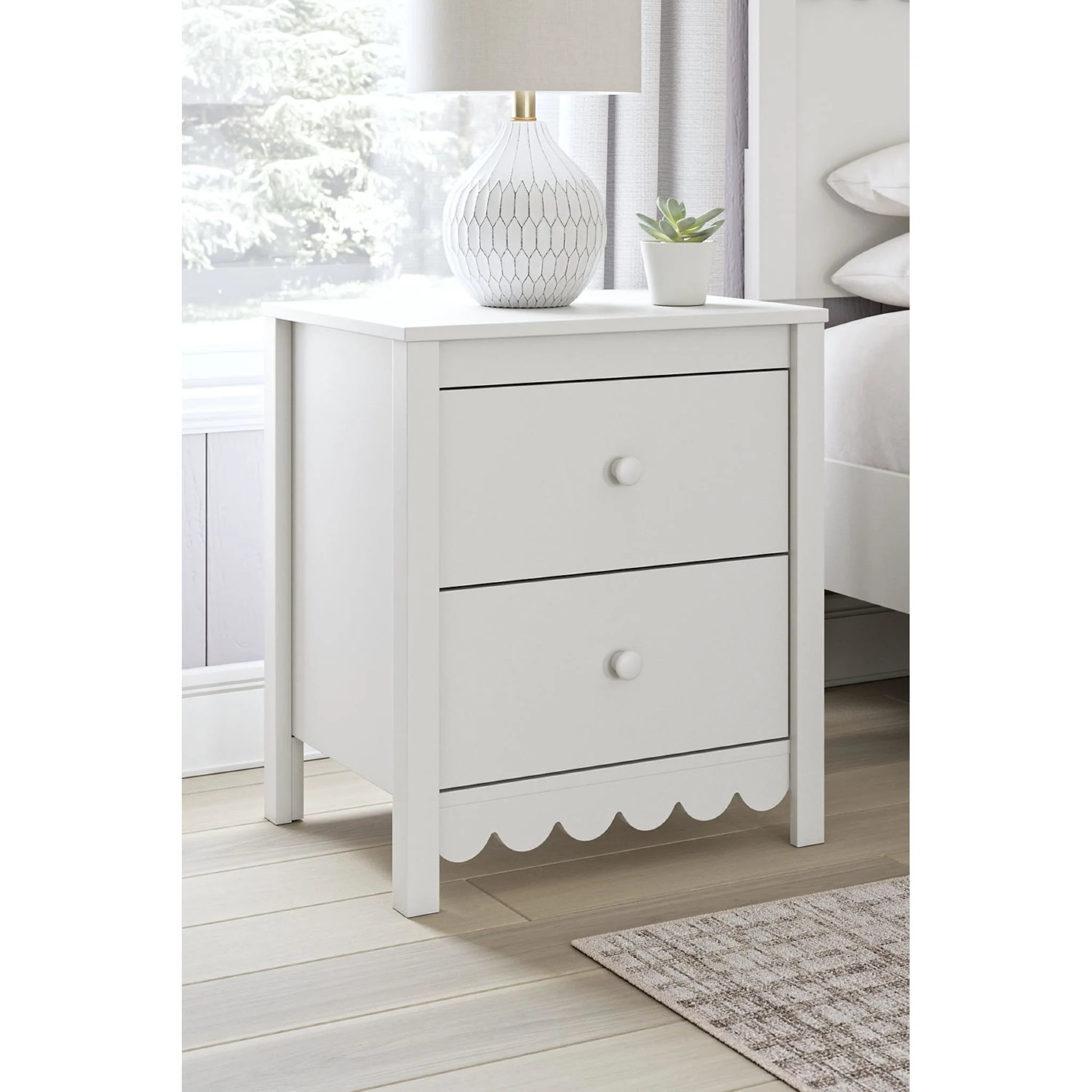 Hallityn Nightstand - Image 2