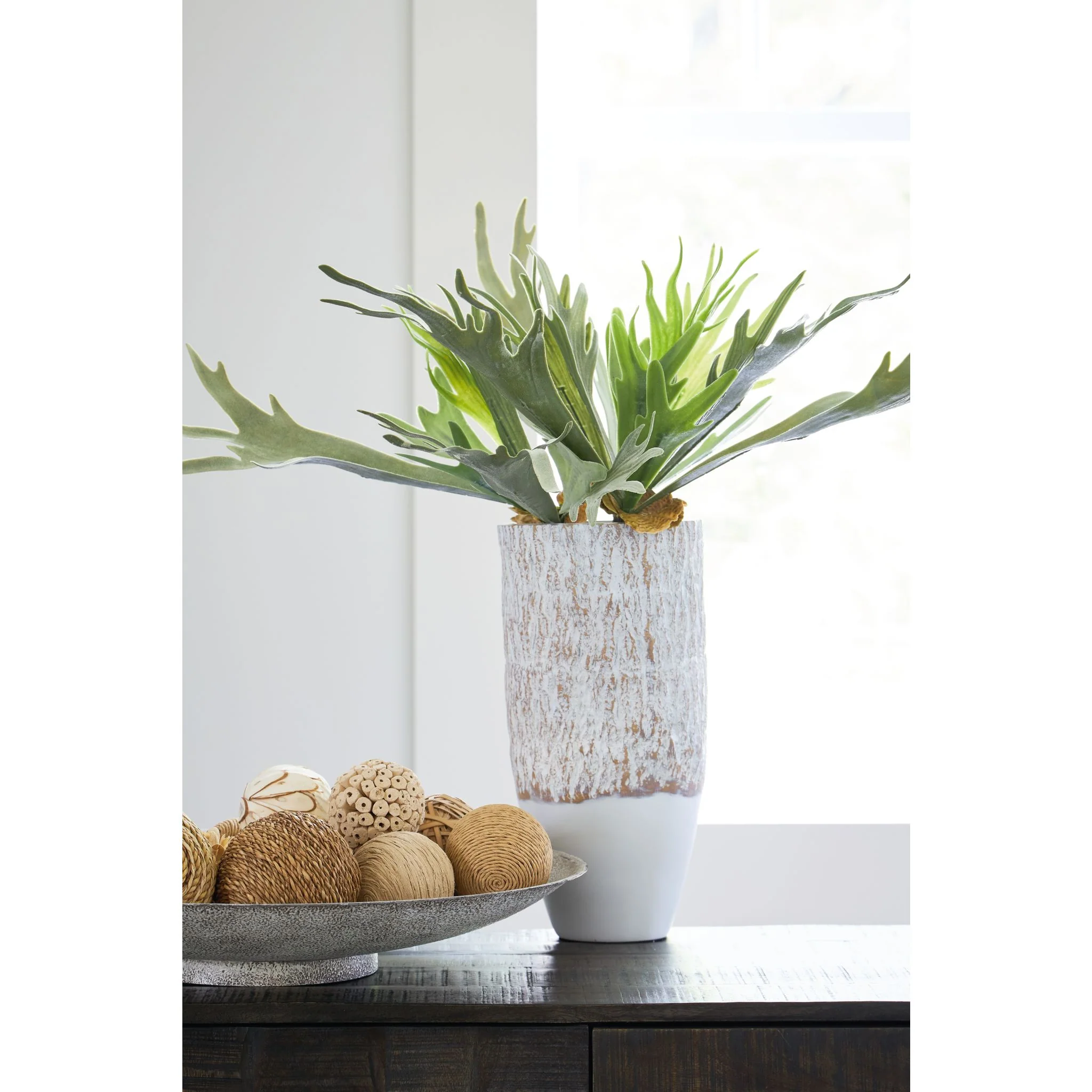 Hannalee Vase - Image 2