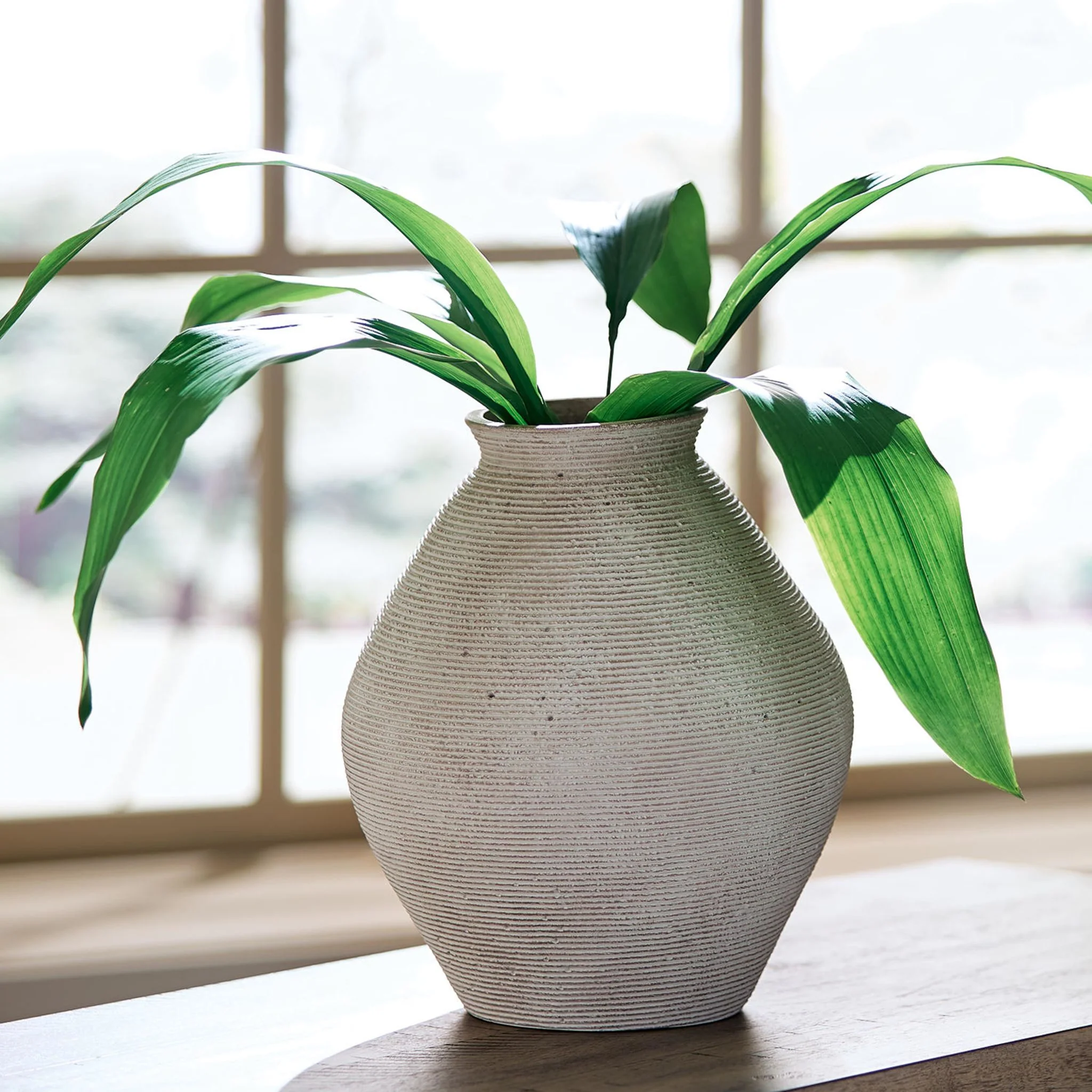 Hannela Vase - Image 2