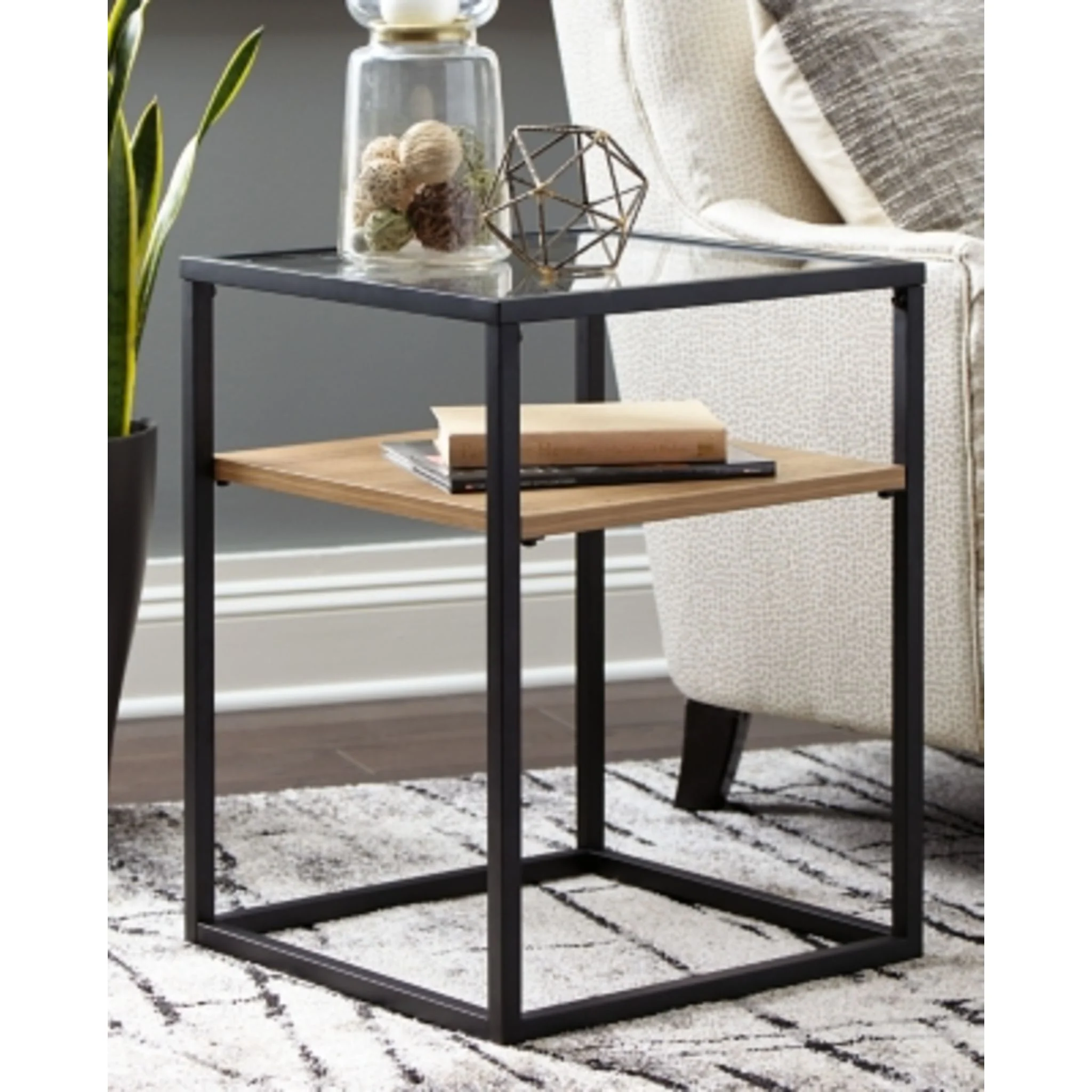 Harrelburg Accent Table - Image 2