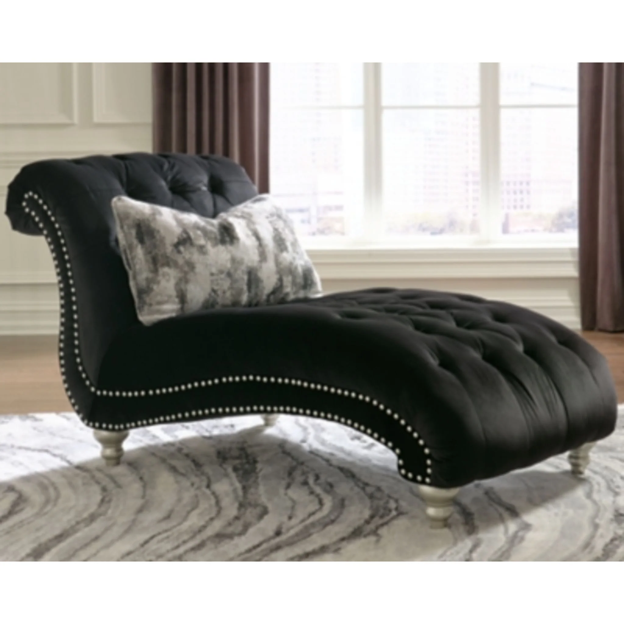 Harriotte Chaise - Image 8