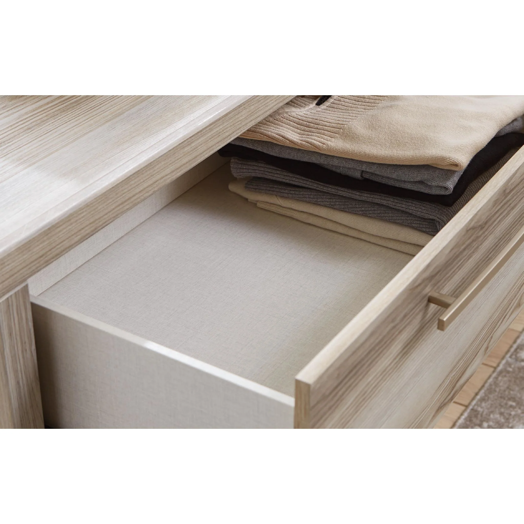 Hasbrick Dresser - Image 6