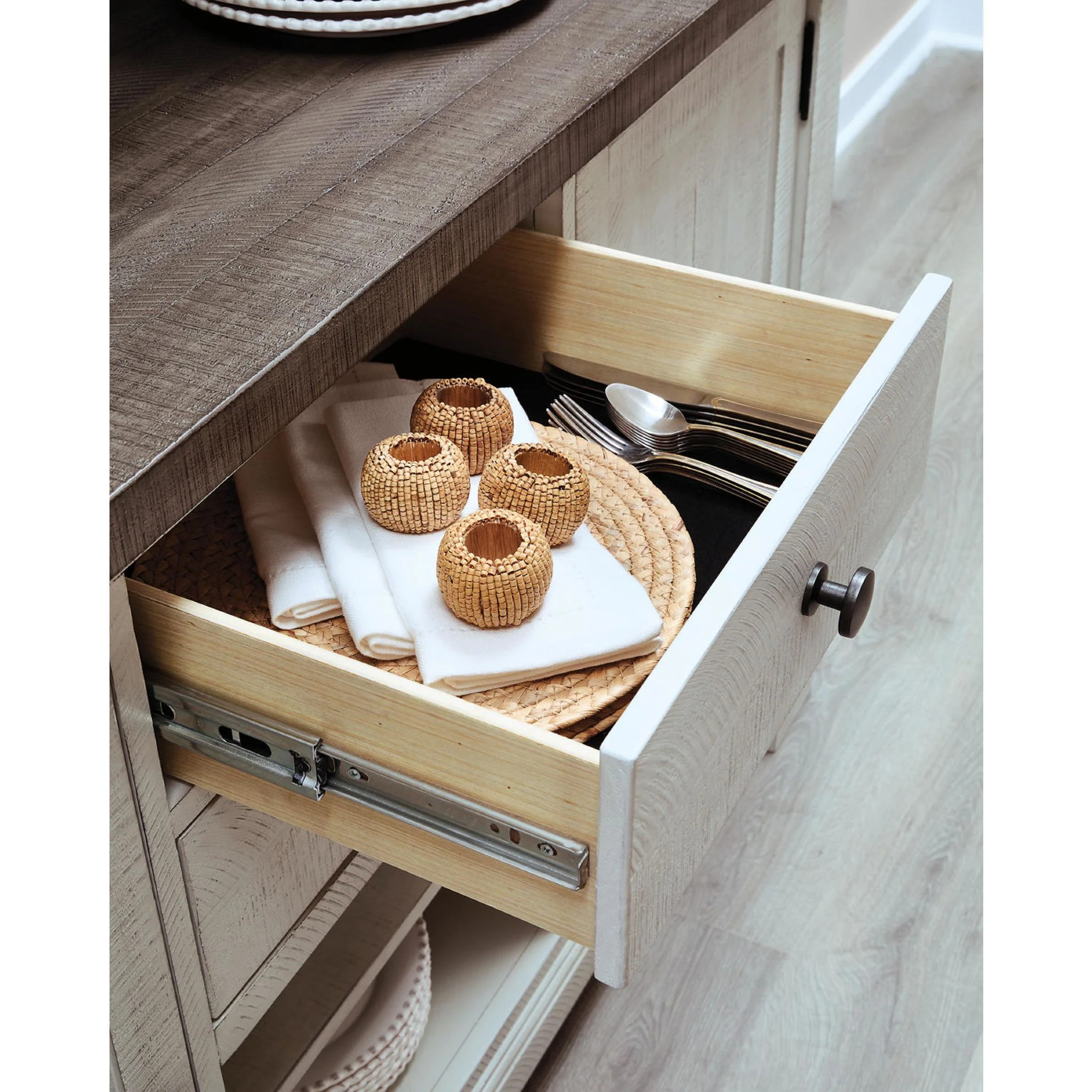 Havalance-Exclusive Buffet & Hutch - Image 7