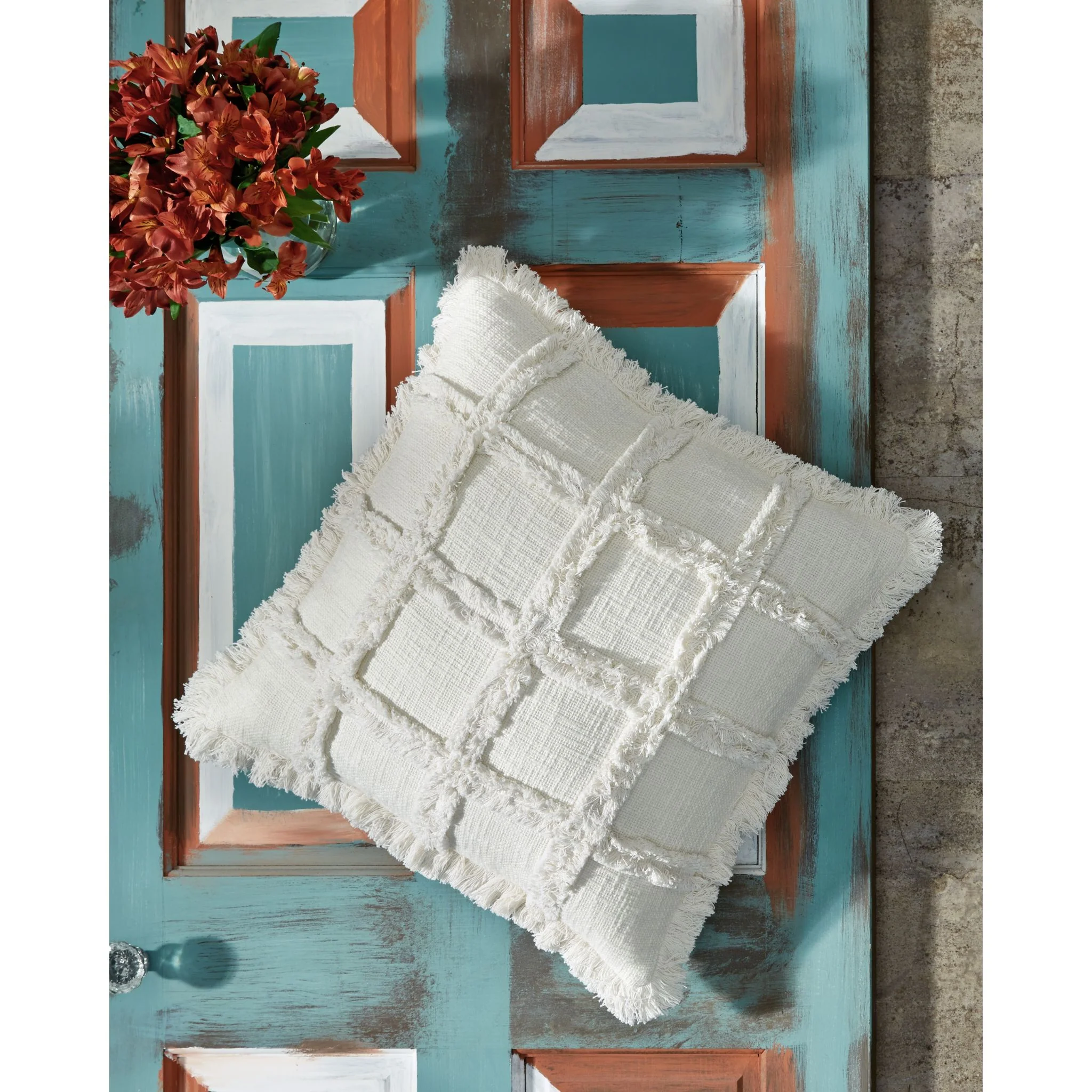 Henie Pillow - Image 2