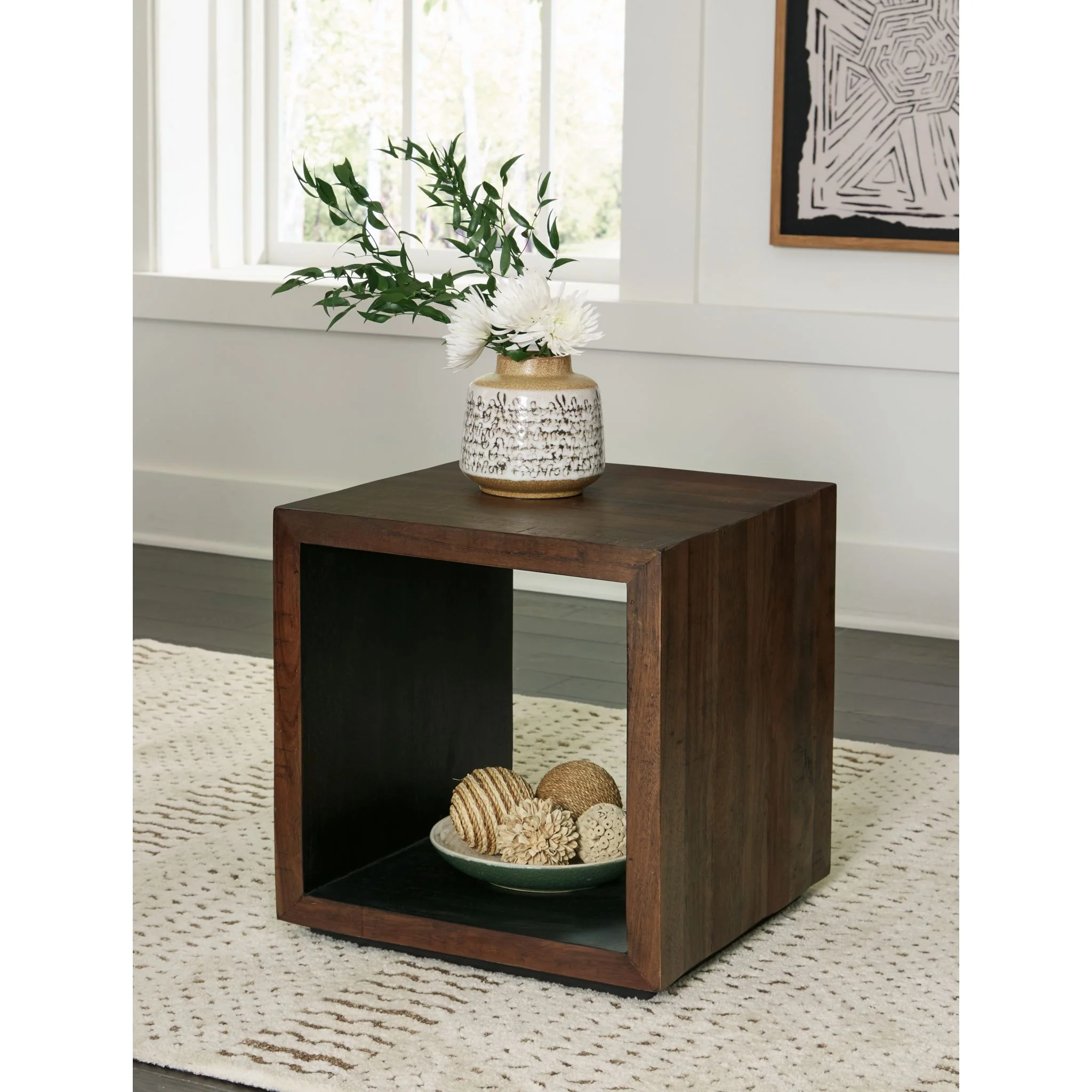Hensington End Table - Image 2