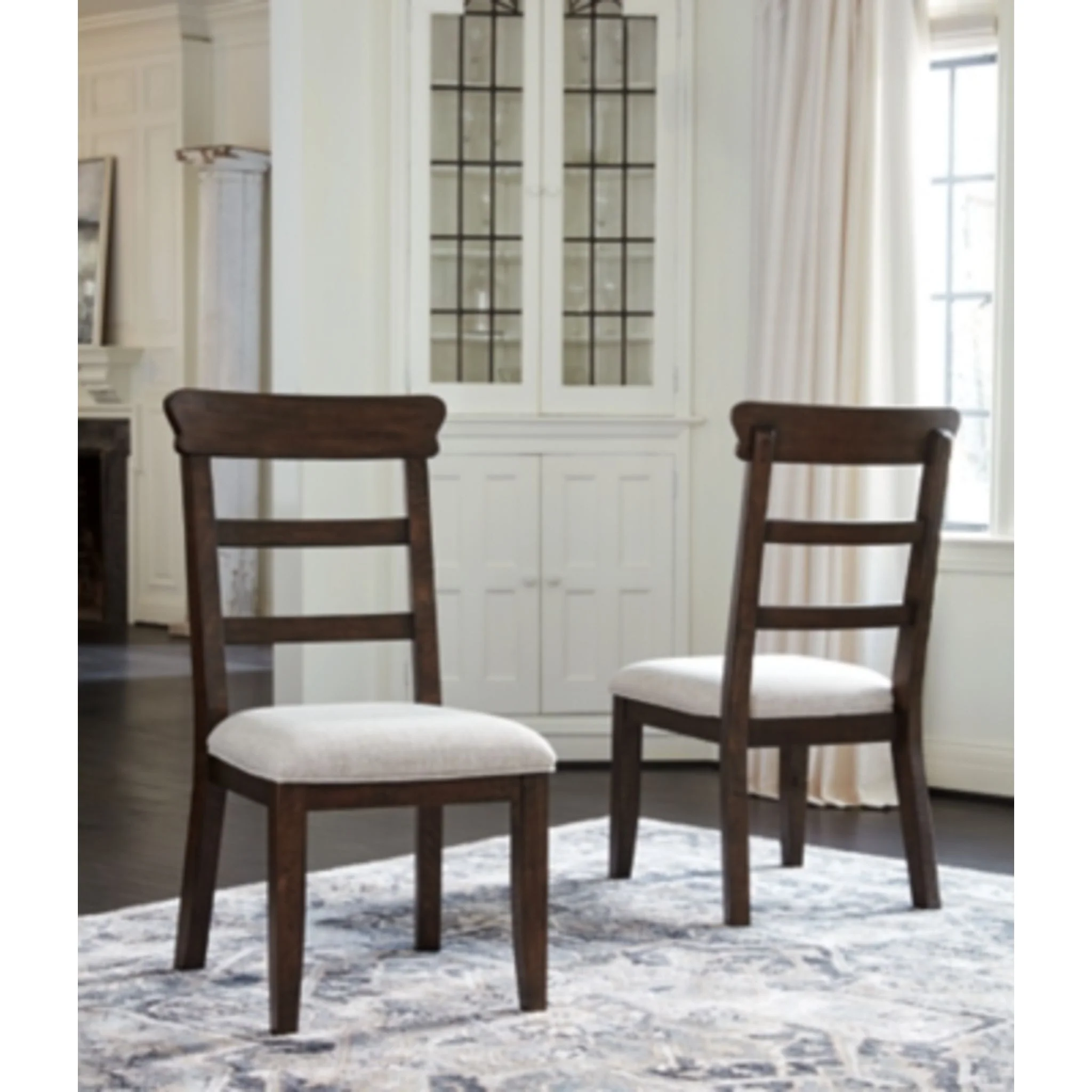 Hillcott-Exclusive Dining Set - Image 2