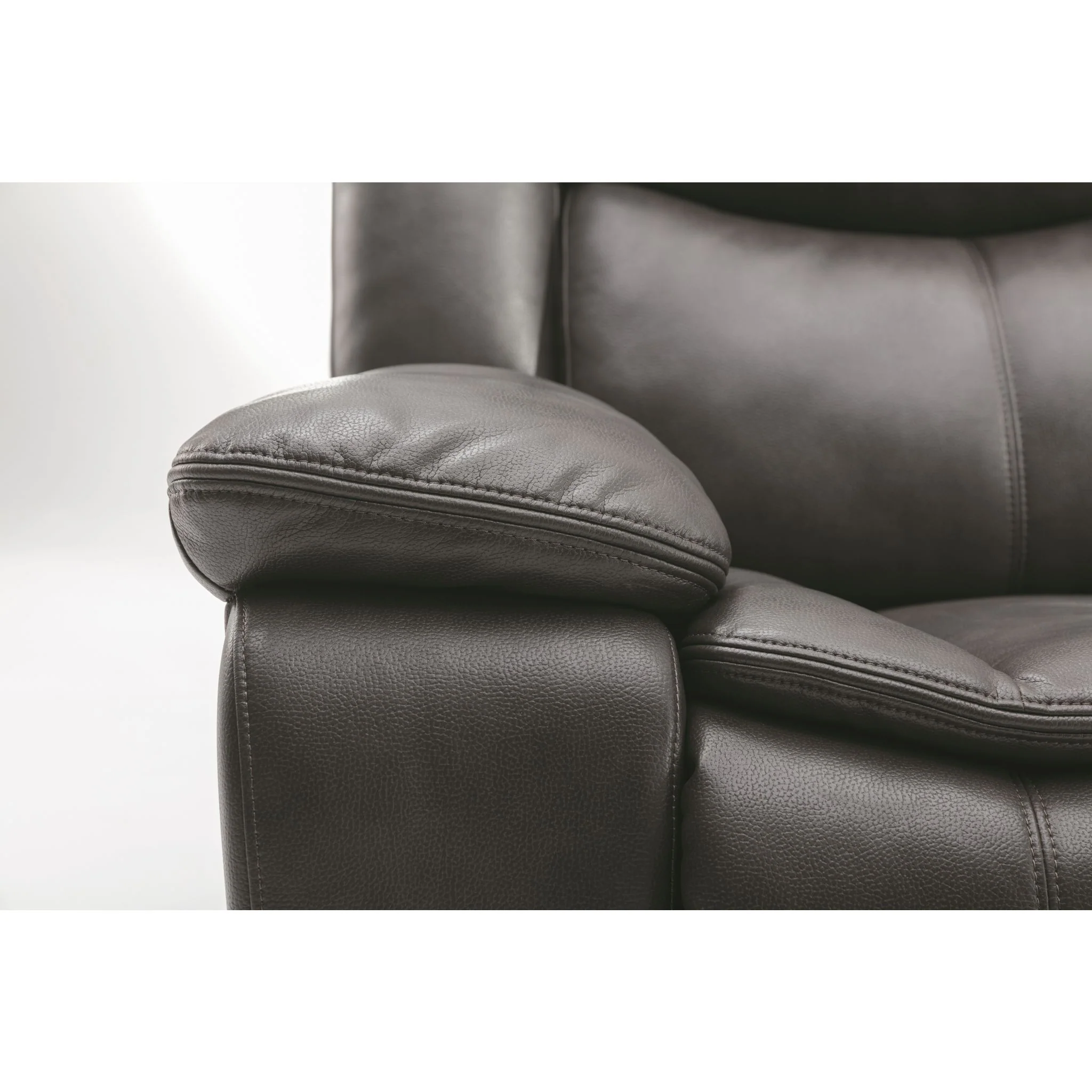 Holcroft Zero Wall Recliner - Image 8